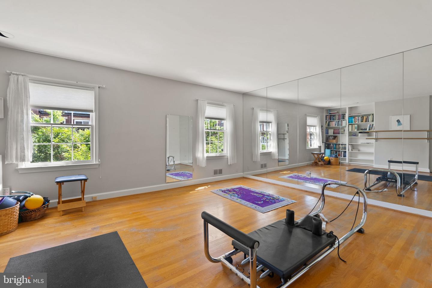 116 CAMERON MEWS, ALEXANDRIA, Virginia 22314, 4 Bedrooms Bedrooms, ,3 BathroomsBathrooms,Residential,For sale,116 CAMERON MEWS,VAAX2045730 MLS # VAAX2045730