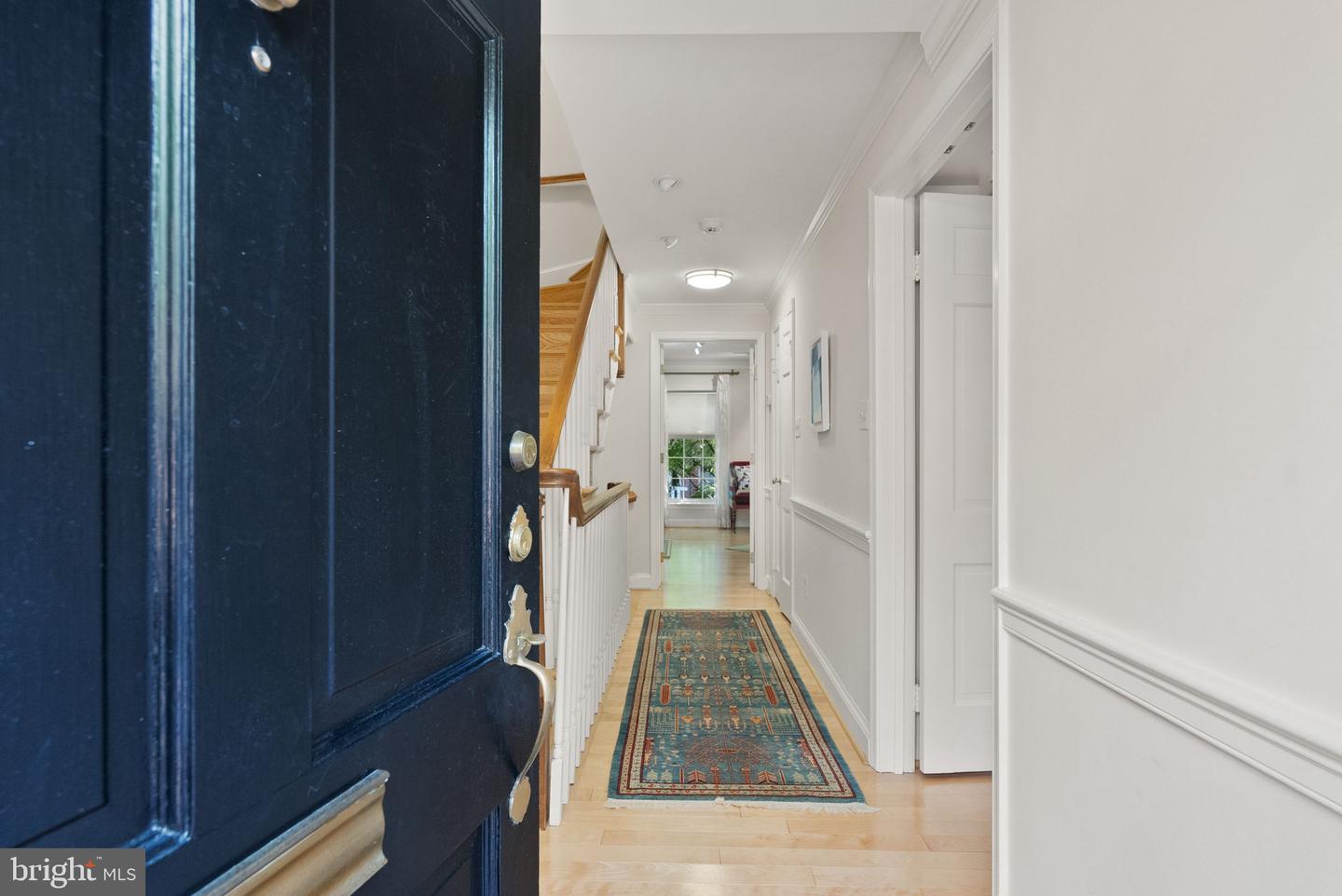 116 CAMERON MEWS, ALEXANDRIA, Virginia 22314, 4 Bedrooms Bedrooms, ,3 BathroomsBathrooms,Residential,For sale,116 CAMERON MEWS,VAAX2045730 MLS # VAAX2045730