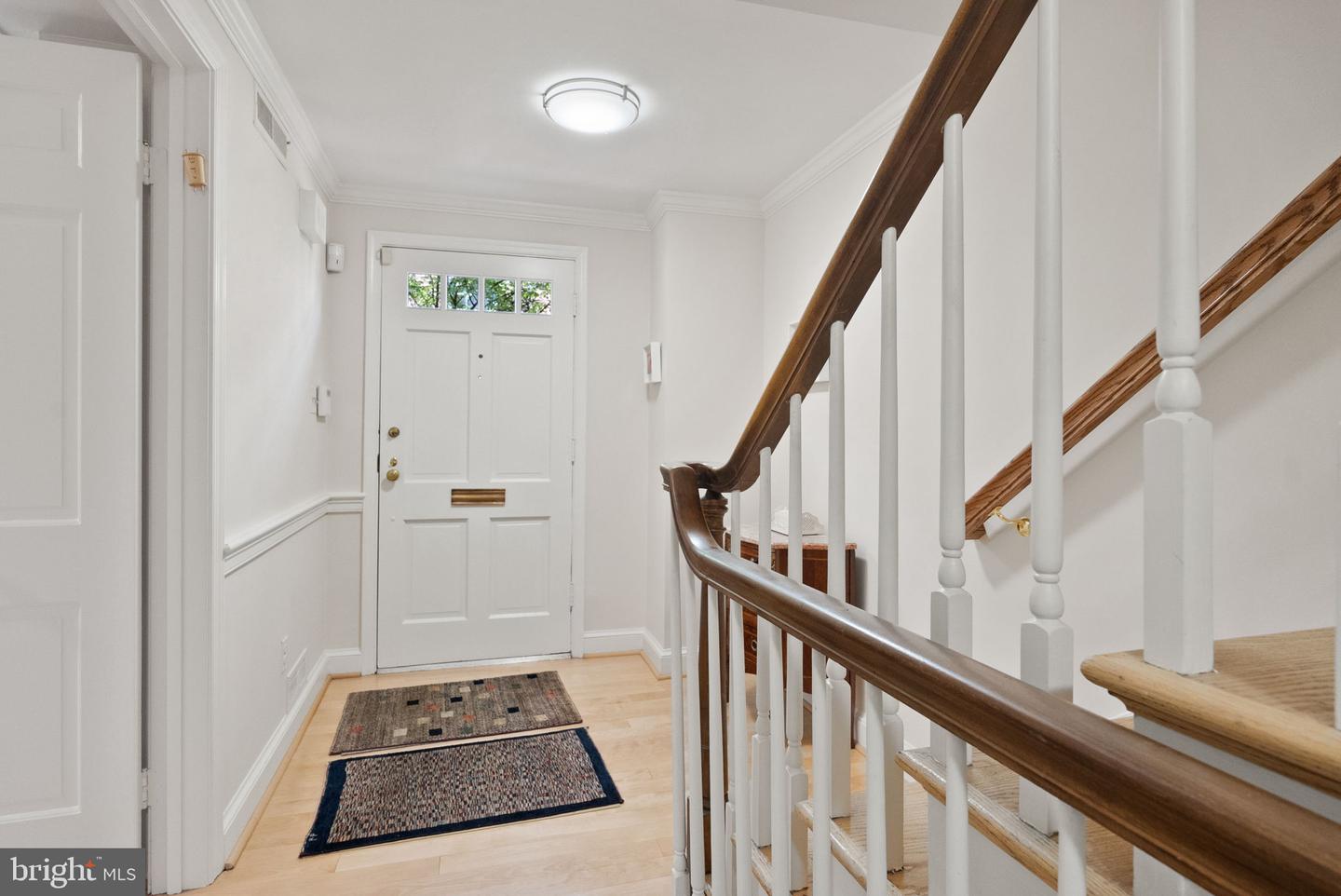 116 CAMERON MEWS, ALEXANDRIA, Virginia 22314, 4 Bedrooms Bedrooms, ,3 BathroomsBathrooms,Residential,For sale,116 CAMERON MEWS,VAAX2045730 MLS # VAAX2045730