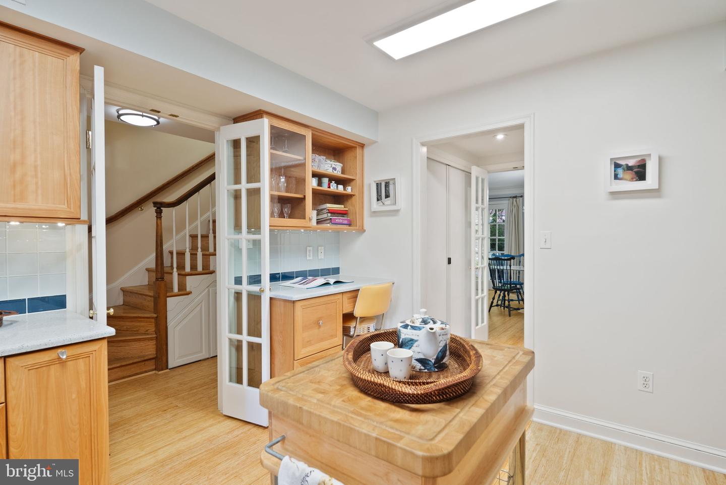 116 CAMERON MEWS, ALEXANDRIA, Virginia 22314, 4 Bedrooms Bedrooms, ,3 BathroomsBathrooms,Residential,For sale,116 CAMERON MEWS,VAAX2045730 MLS # VAAX2045730