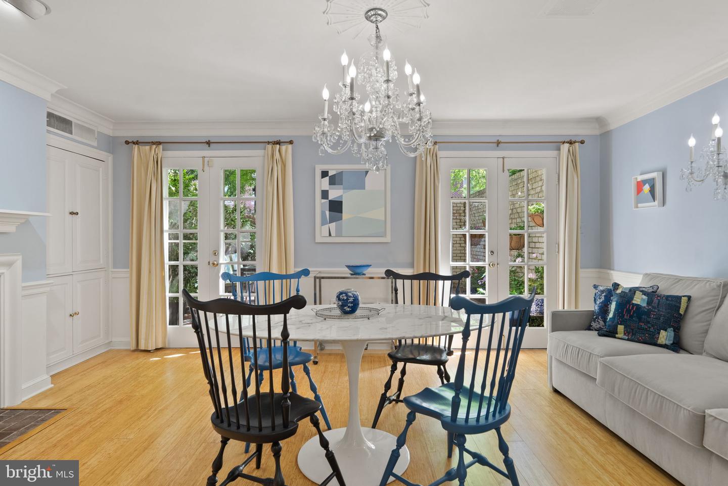 116 CAMERON MEWS, ALEXANDRIA, Virginia 22314, 4 Bedrooms Bedrooms, ,3 BathroomsBathrooms,Residential,For sale,116 CAMERON MEWS,VAAX2045730 MLS # VAAX2045730