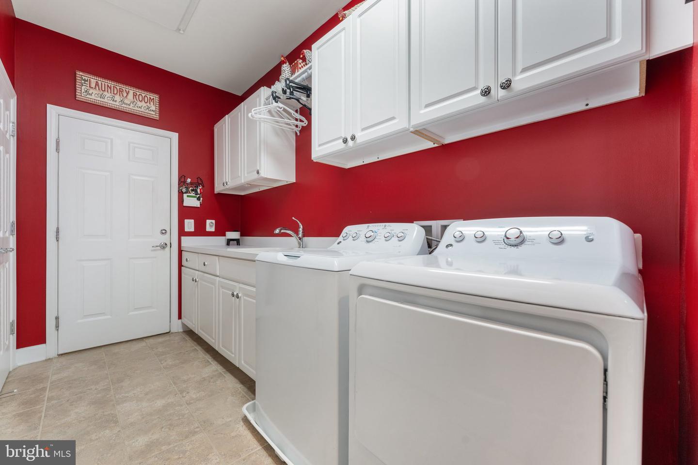 70 BATTERY POINT DR, FREDERICKSBURG, Virginia 22406, 4 Bedrooms Bedrooms, ,3 BathroomsBathrooms,Residential,For sale,70 BATTERY POINT DR,VAST2039222 MLS # VAST2039222