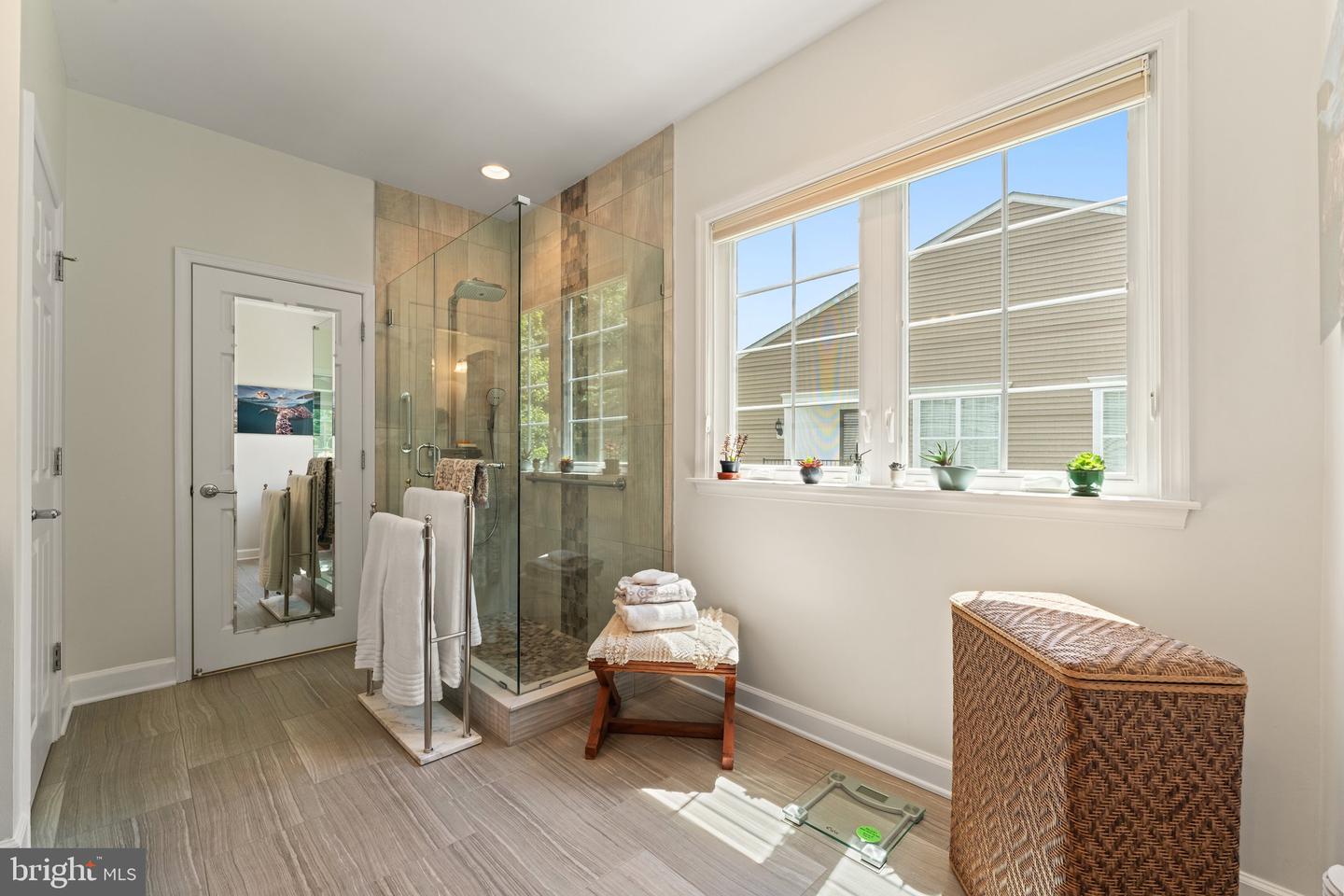 70 BATTERY POINT DR, FREDERICKSBURG, Virginia 22406, 4 Bedrooms Bedrooms, ,3 BathroomsBathrooms,Residential,For sale,70 BATTERY POINT DR,VAST2039222 MLS # VAST2039222