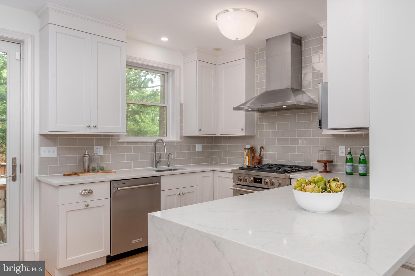 3709 JOCELYN ST NW, WASHINGTON, District Of Columbia 20015, 3 Bedrooms Bedrooms, ,3 BathroomsBathrooms,Residential,For sale,3709 JOCELYN ST NW,DCDC2202538 MLS # DCDC2202538