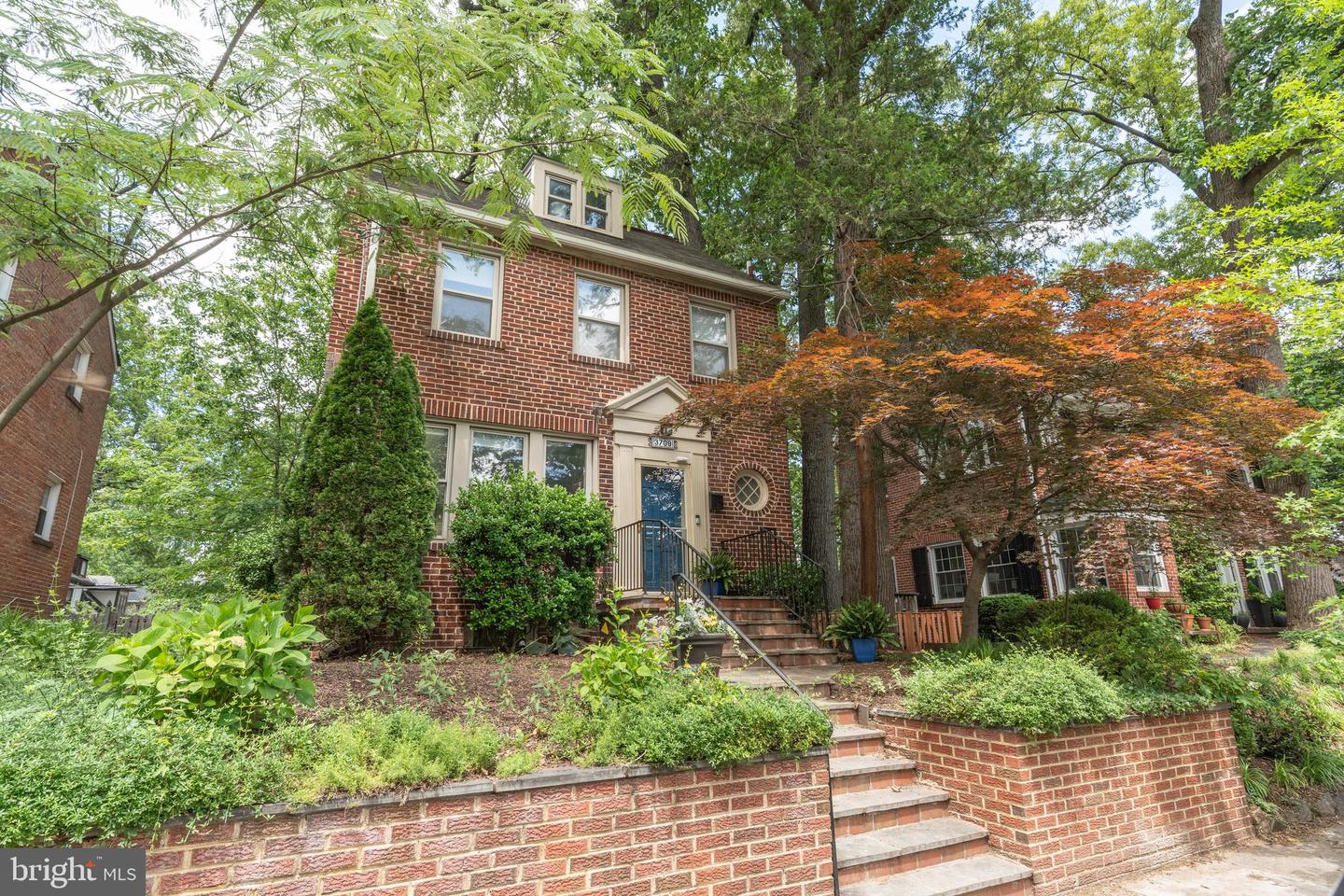 3709 JOCELYN ST NW, WASHINGTON, District Of Columbia 20015, 3 Bedrooms Bedrooms, ,3 BathroomsBathrooms,Residential,For sale,3709 JOCELYN ST NW,DCDC2202538 MLS # DCDC2202538