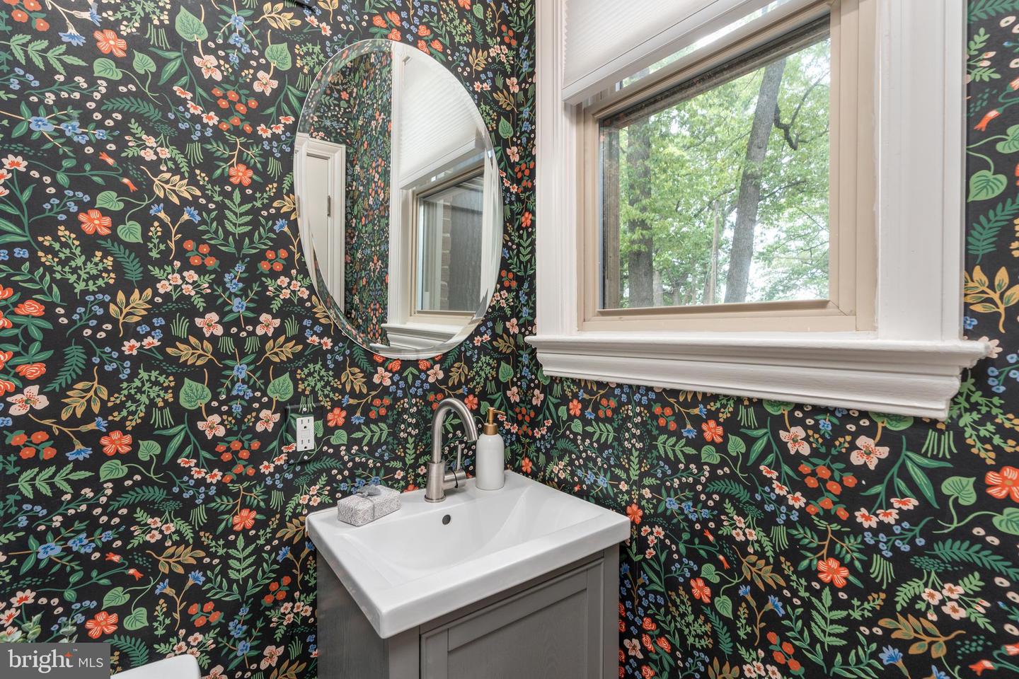 3709 JOCELYN ST NW, WASHINGTON, District Of Columbia 20015, 3 Bedrooms Bedrooms, ,3 BathroomsBathrooms,Residential,For sale,3709 JOCELYN ST NW,DCDC2202538 MLS # DCDC2202538