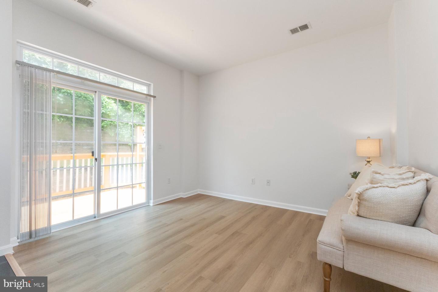 1859 CEDAR COVE WAY #201, WOODBRIDGE, Virginia 22191, 4 Bedrooms Bedrooms, ,2 BathroomsBathrooms,Residential,For sale,1859 CEDAR COVE WAY #201,VAPW2095634 MLS # VAPW2095634