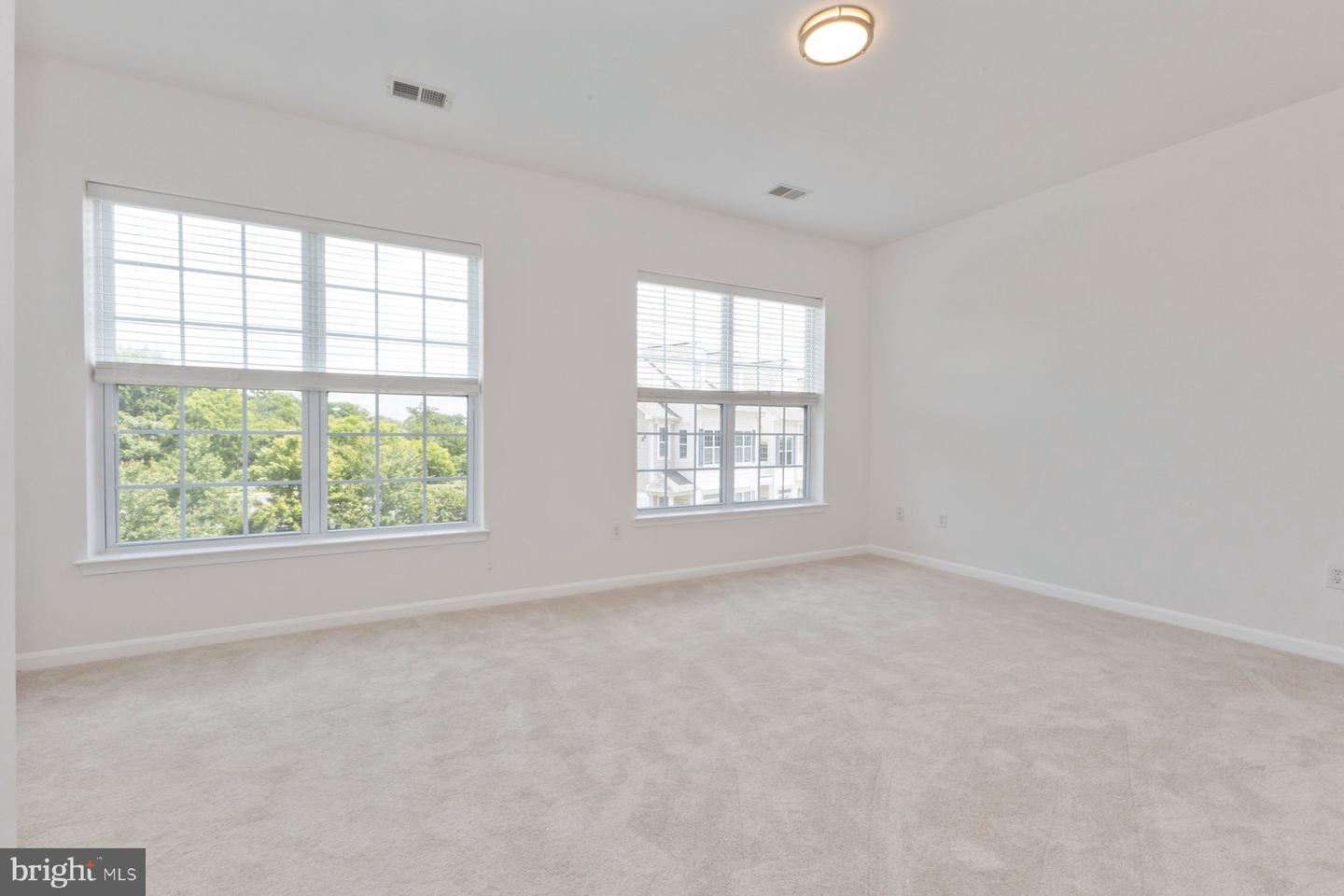 1859 CEDAR COVE WAY #201, WOODBRIDGE, Virginia 22191, 4 Bedrooms Bedrooms, ,2 BathroomsBathrooms,Residential,For sale,1859 CEDAR COVE WAY #201,VAPW2095634 MLS # VAPW2095634