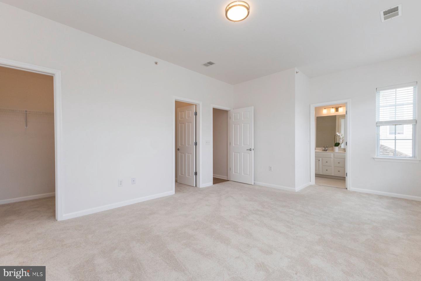 1859 CEDAR COVE WAY #201, WOODBRIDGE, Virginia 22191, 4 Bedrooms Bedrooms, ,2 BathroomsBathrooms,Residential,For sale,1859 CEDAR COVE WAY #201,VAPW2095634 MLS # VAPW2095634