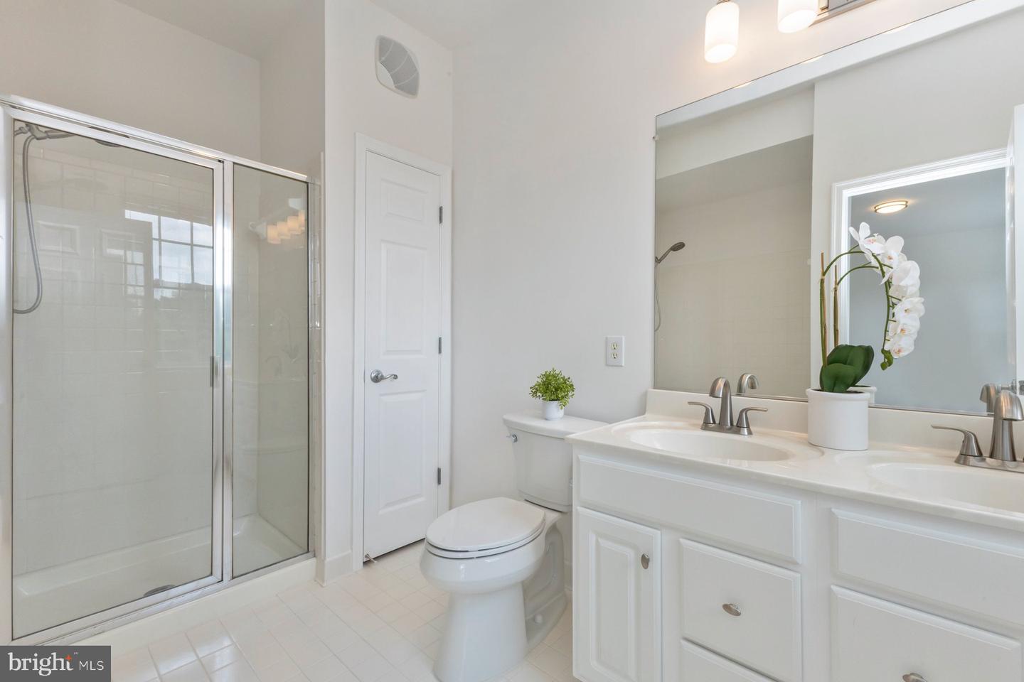 1859 CEDAR COVE WAY #201, WOODBRIDGE, Virginia 22191, 4 Bedrooms Bedrooms, ,2 BathroomsBathrooms,Residential,For sale,1859 CEDAR COVE WAY #201,VAPW2095634 MLS # VAPW2095634
