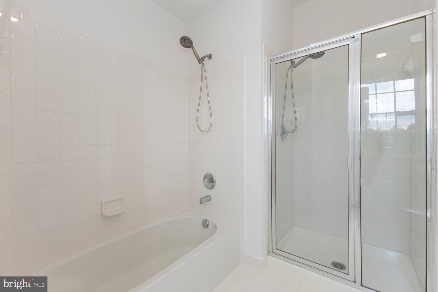 1859 CEDAR COVE WAY #201, WOODBRIDGE, Virginia 22191, 4 Bedrooms Bedrooms, ,2 BathroomsBathrooms,Residential,For sale,1859 CEDAR COVE WAY #201,VAPW2095634 MLS # VAPW2095634