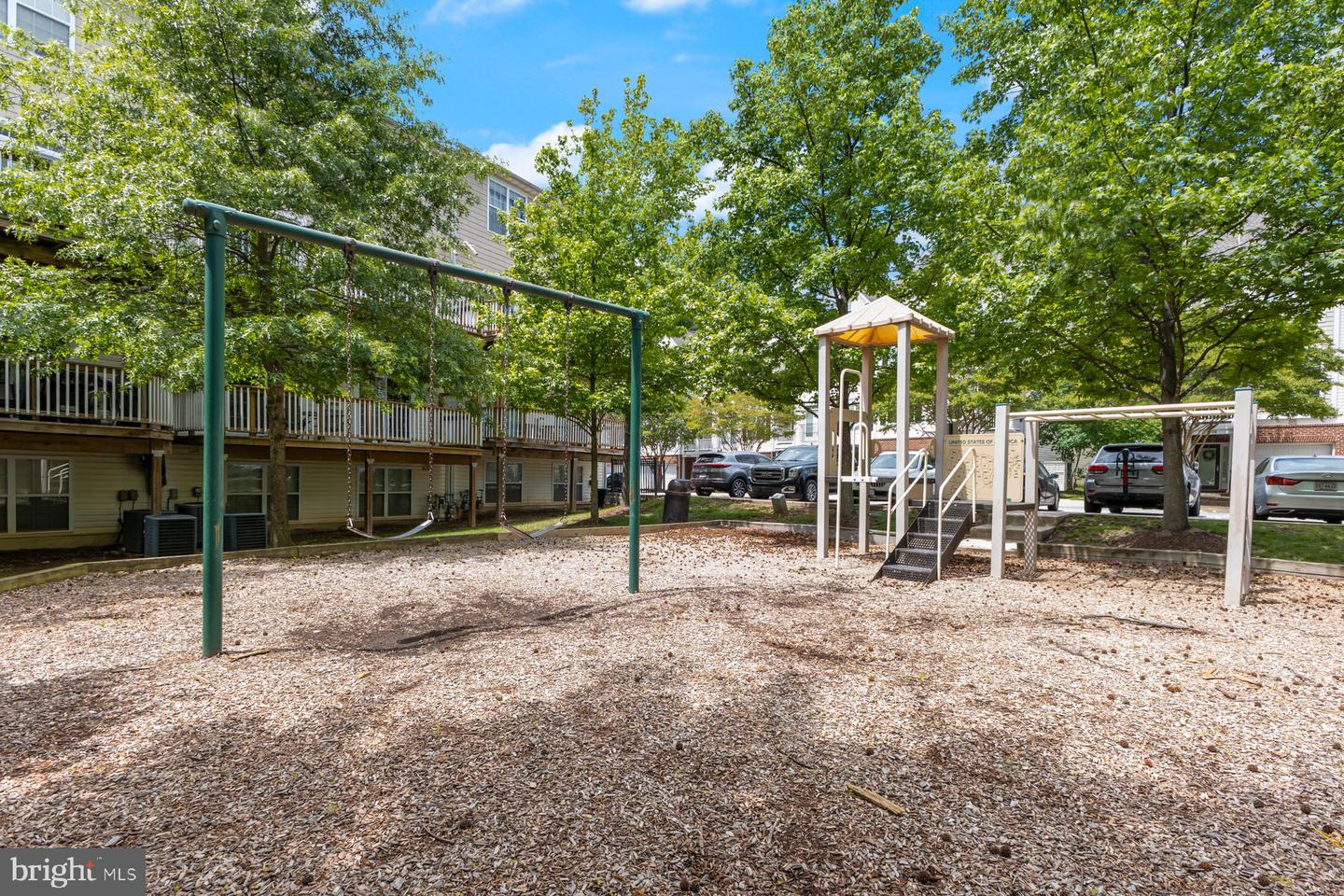 1859 CEDAR COVE WAY #201, WOODBRIDGE, Virginia 22191, 4 Bedrooms Bedrooms, ,2 BathroomsBathrooms,Residential,For sale,1859 CEDAR COVE WAY #201,VAPW2095634 MLS # VAPW2095634