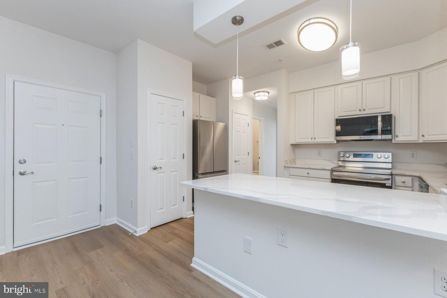 1859 CEDAR COVE WAY #201, WOODBRIDGE, Virginia 22191, 4 Bedrooms Bedrooms, ,2 BathroomsBathrooms,Residential,For sale,1859 CEDAR COVE WAY #201,VAPW2095634 MLS # VAPW2095634