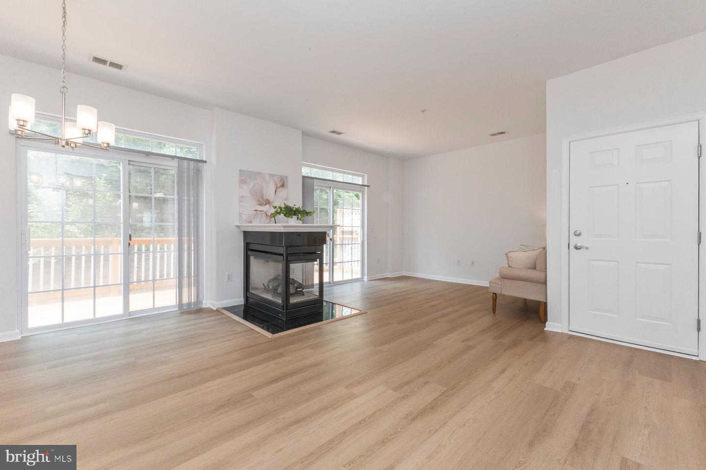 1859 CEDAR COVE WAY #201, WOODBRIDGE, Virginia 22191, 4 Bedrooms Bedrooms, ,2 BathroomsBathrooms,Residential,For sale,1859 CEDAR COVE WAY #201,VAPW2095634 MLS # VAPW2095634