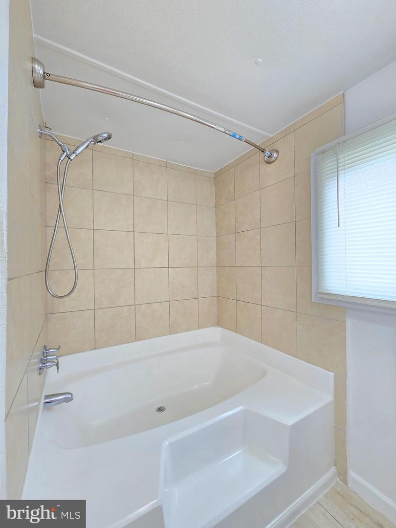 7800 TAYLOE DR #133, MANASSAS, Virginia 20112, 3 Bedrooms Bedrooms, ,2 BathroomsBathrooms,Residential,For sale,7800 TAYLOE DR #133,VAPW2095640 MLS # VAPW2095640