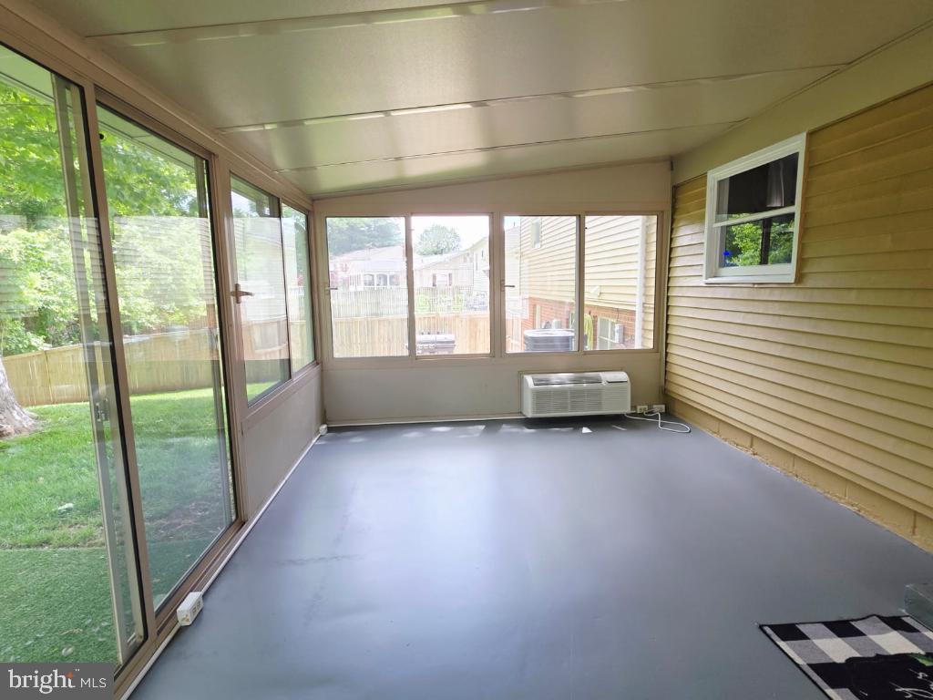 402 W MAPLE AVE, STERLING, Virginia 20164, 3 Bedrooms Bedrooms, ,2 BathroomsBathrooms,Residential,For sale,402 W MAPLE AVE,VALO2097942 MLS # VALO2097942