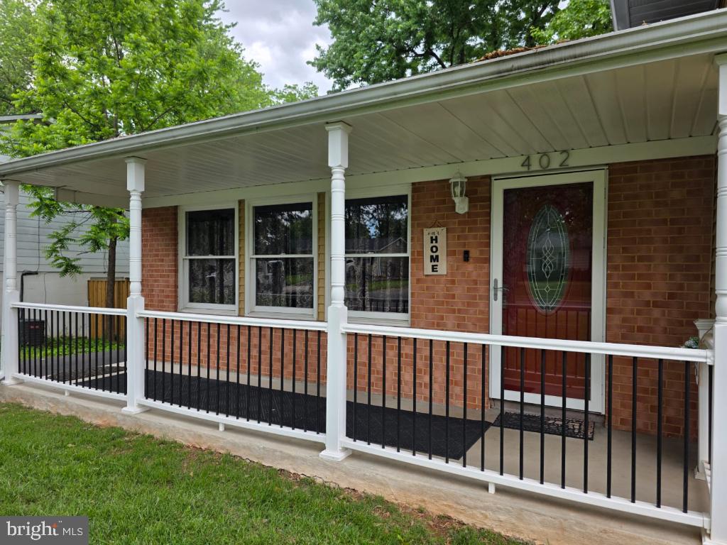 402 W MAPLE AVE, STERLING, Virginia 20164, 3 Bedrooms Bedrooms, ,2 BathroomsBathrooms,Residential,For sale,402 W MAPLE AVE,VALO2097942 MLS # VALO2097942