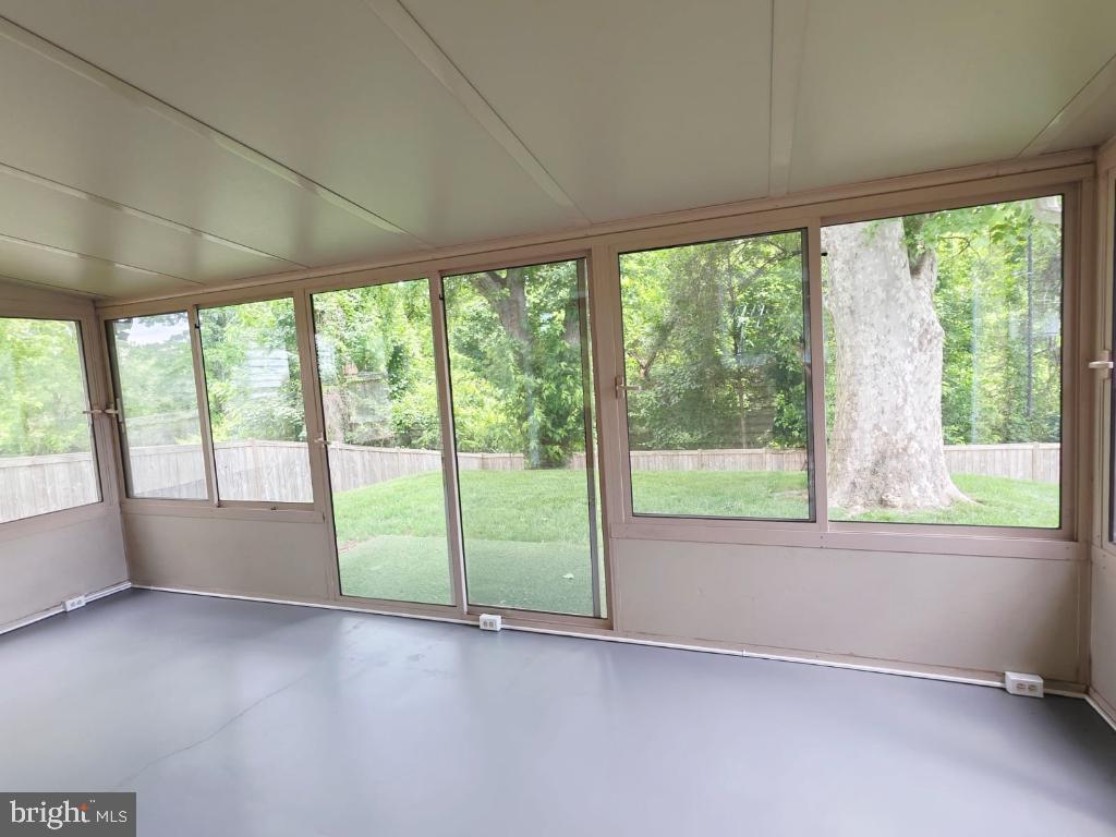 402 W MAPLE AVE, STERLING, Virginia 20164, 3 Bedrooms Bedrooms, ,2 BathroomsBathrooms,Residential,For sale,402 W MAPLE AVE,VALO2097942 MLS # VALO2097942