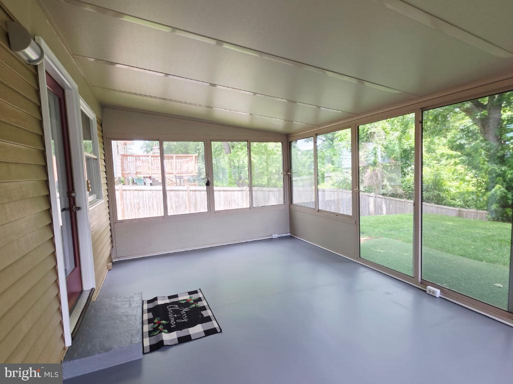 402 W MAPLE AVE, STERLING, Virginia 20164, 3 Bedrooms Bedrooms, ,2 BathroomsBathrooms,Residential,For sale,402 W MAPLE AVE,VALO2097942 MLS # VALO2097942
