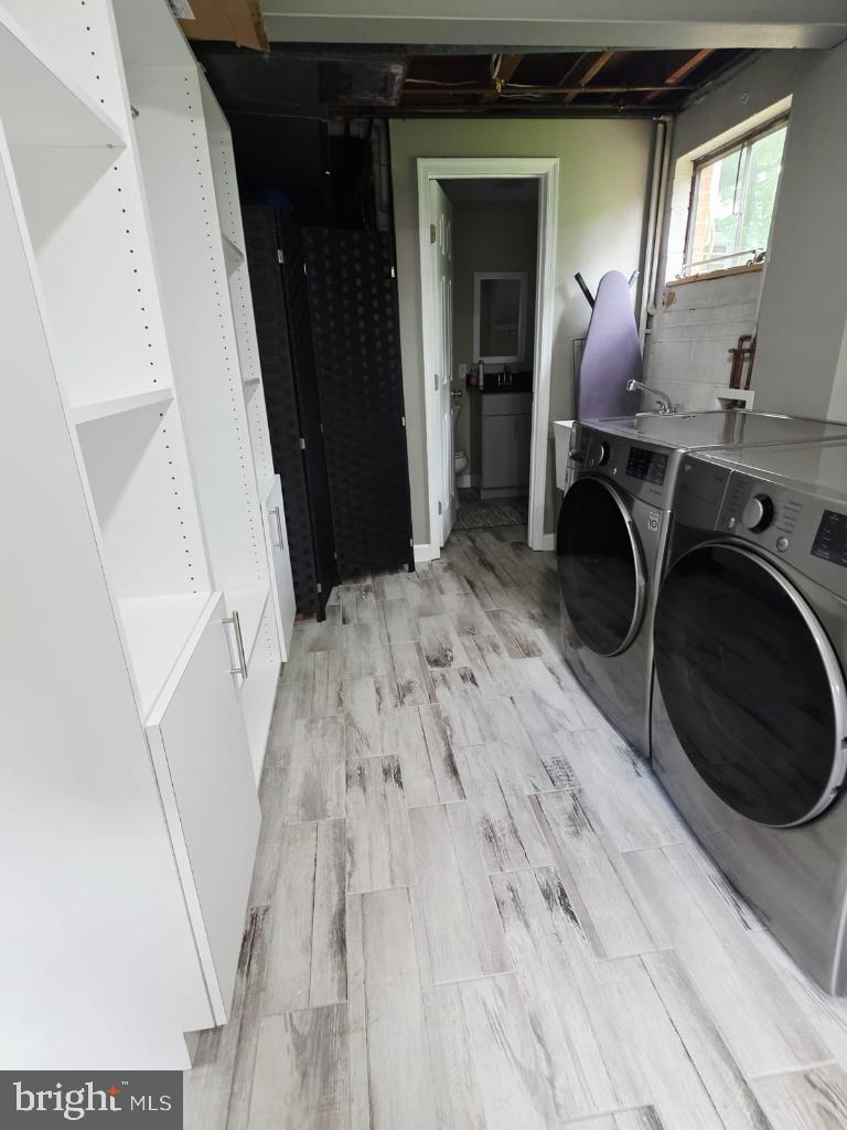 402 W MAPLE AVE, STERLING, Virginia 20164, 3 Bedrooms Bedrooms, ,2 BathroomsBathrooms,Residential,For sale,402 W MAPLE AVE,VALO2097942 MLS # VALO2097942