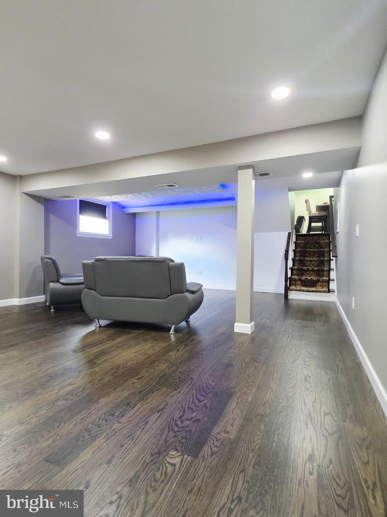 402 W MAPLE AVE, STERLING, Virginia 20164, 3 Bedrooms Bedrooms, ,2 BathroomsBathrooms,Residential,For sale,402 W MAPLE AVE,VALO2097942 MLS # VALO2097942