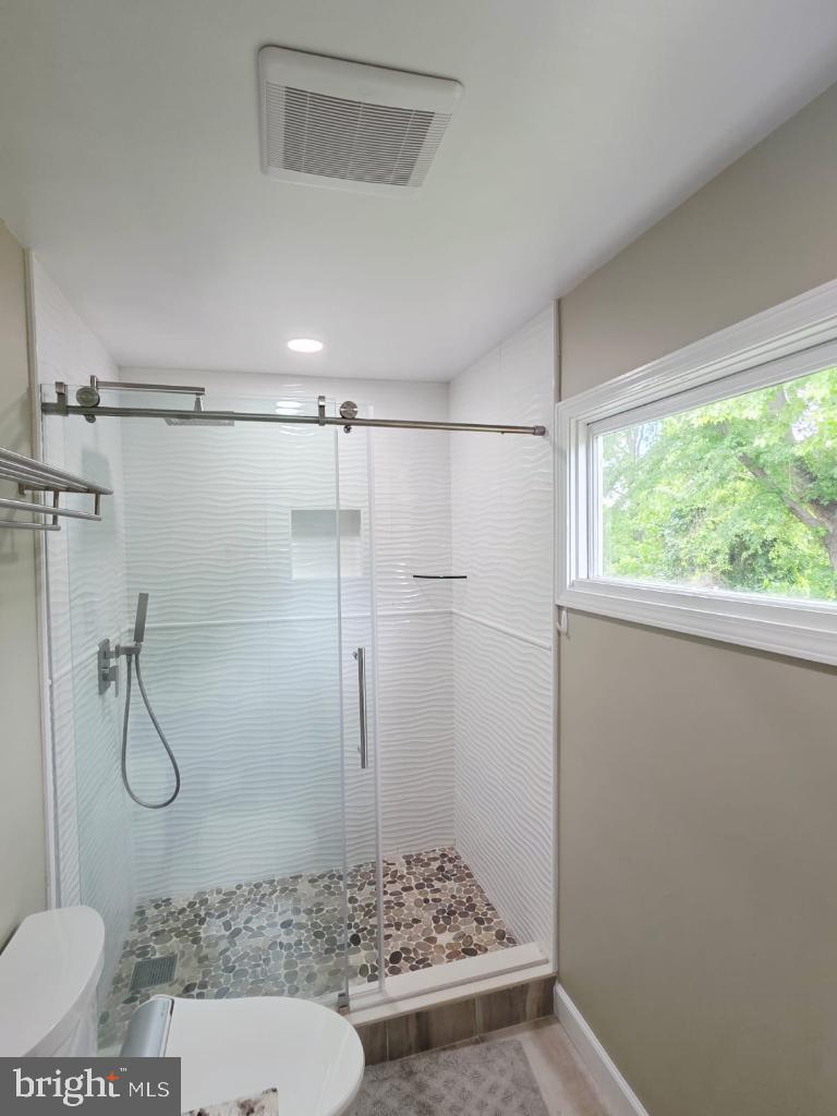 402 W MAPLE AVE, STERLING, Virginia 20164, 3 Bedrooms Bedrooms, ,2 BathroomsBathrooms,Residential,For sale,402 W MAPLE AVE,VALO2097942 MLS # VALO2097942