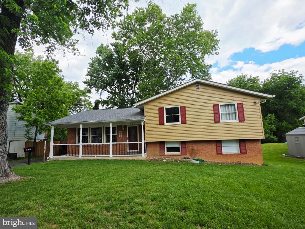 402 W MAPLE AVE, STERLING, Virginia 20164, 3 Bedrooms Bedrooms, ,2 BathroomsBathrooms,Residential,For sale,402 W MAPLE AVE,VALO2097942 MLS # VALO2097942