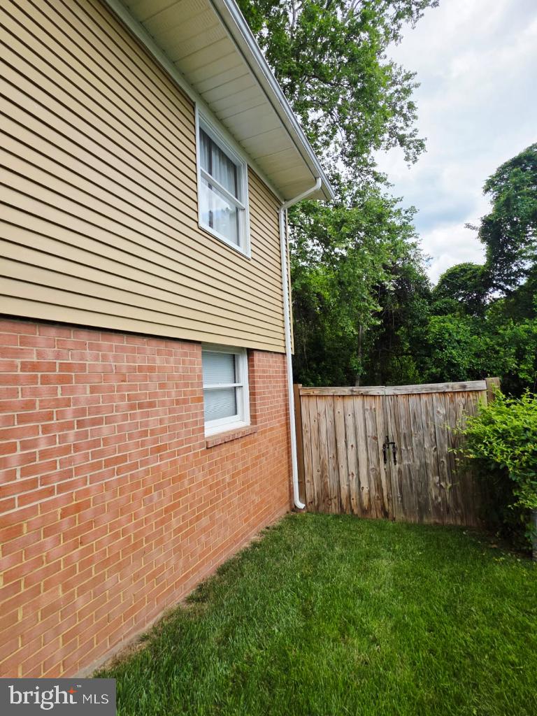 402 W MAPLE AVE, STERLING, Virginia 20164, 3 Bedrooms Bedrooms, ,2 BathroomsBathrooms,Residential,For sale,402 W MAPLE AVE,VALO2097942 MLS # VALO2097942