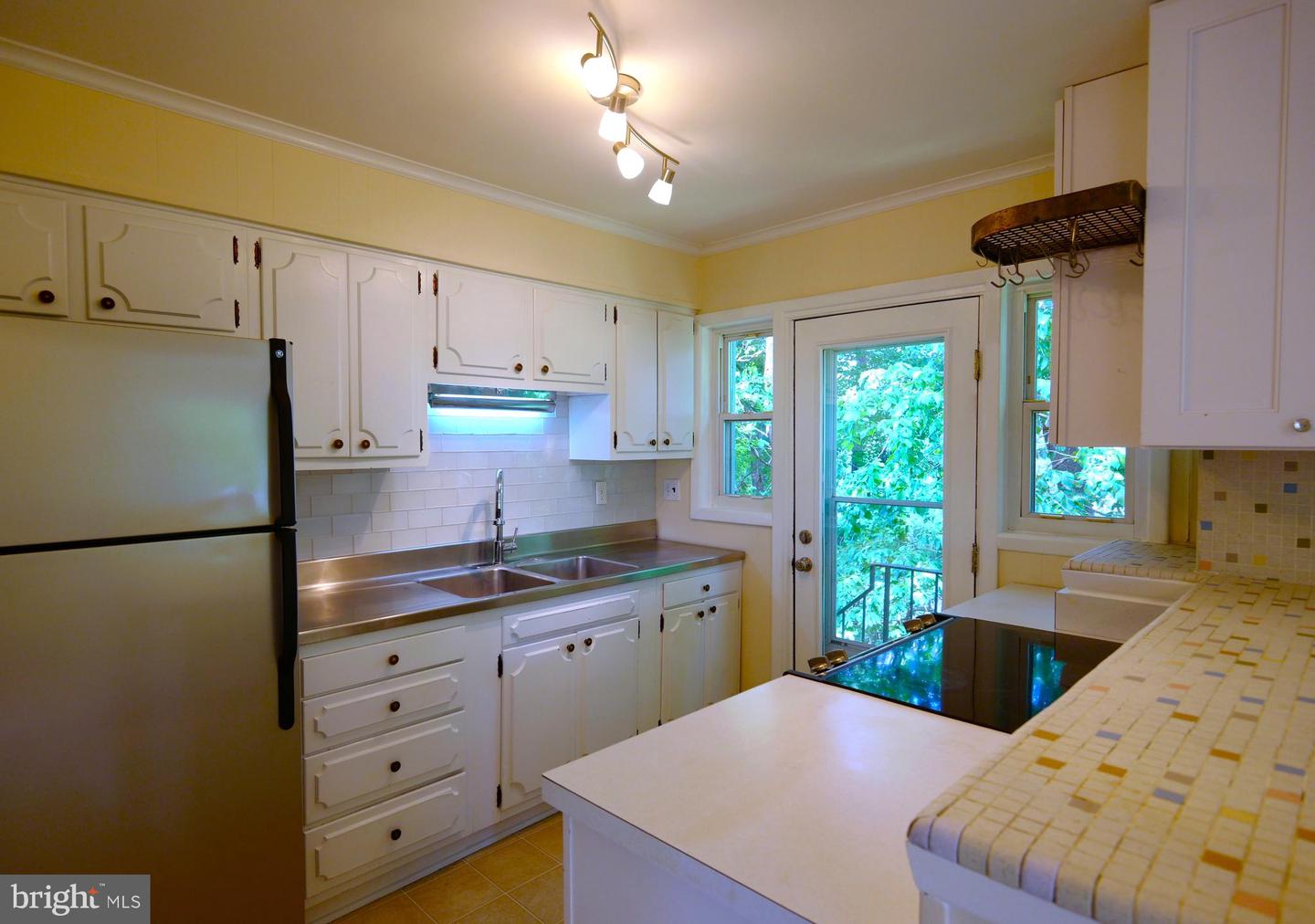 7027 RIDGE DR, ALEXANDRIA, Virginia 22306, 3 Bedrooms Bedrooms, ,1 BathroomBathrooms,Residential,For sale,7027 RIDGE DR,VAFX2243480 MLS # VAFX2243480