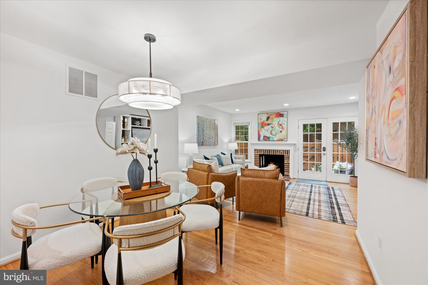 2518 S WALTER REED DR #B, ARLINGTON, Virginia 22206, 2 Bedrooms Bedrooms, ,2 BathroomsBathrooms,Residential,For sale,2518 S WALTER REED DR #B,VAAR2052190 MLS # VAAR2052190