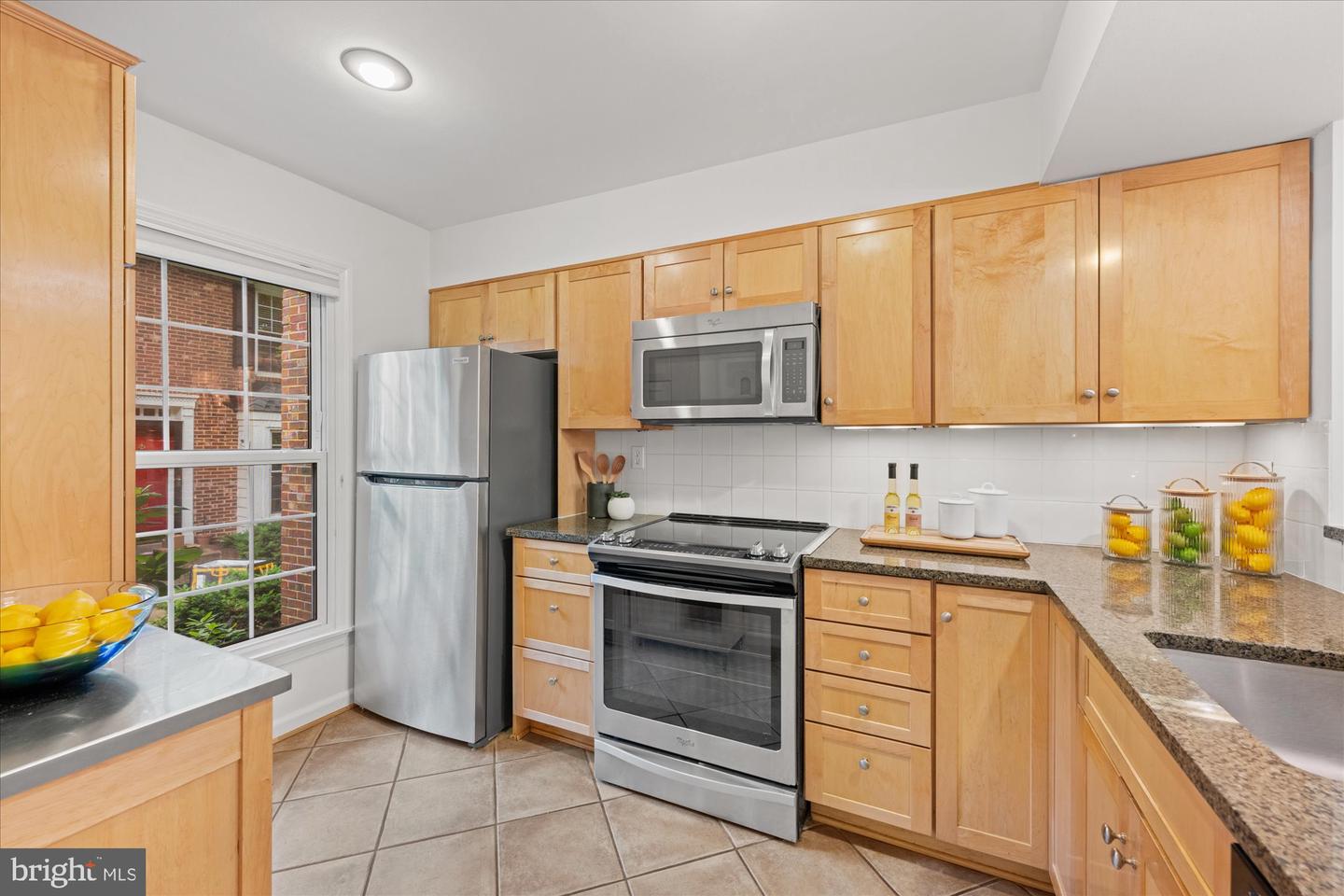 2518 S WALTER REED DR #B, ARLINGTON, Virginia 22206, 2 Bedrooms Bedrooms, ,2 BathroomsBathrooms,Residential,For sale,2518 S WALTER REED DR #B,VAAR2052190 MLS # VAAR2052190