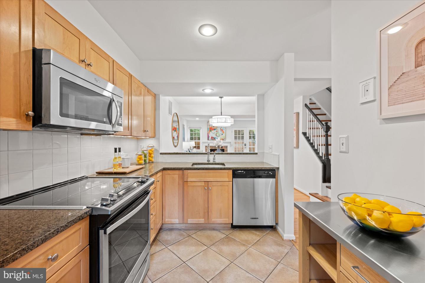 2518 S WALTER REED DR #B, ARLINGTON, Virginia 22206, 2 Bedrooms Bedrooms, ,2 BathroomsBathrooms,Residential,For sale,2518 S WALTER REED DR #B,VAAR2052190 MLS # VAAR2052190