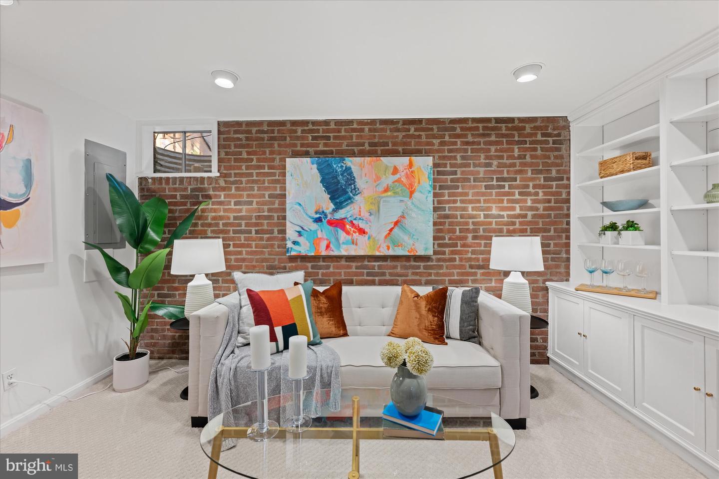 2518 S WALTER REED DR #B, ARLINGTON, Virginia 22206, 2 Bedrooms Bedrooms, ,2 BathroomsBathrooms,Residential,For sale,2518 S WALTER REED DR #B,VAAR2052190 MLS # VAAR2052190