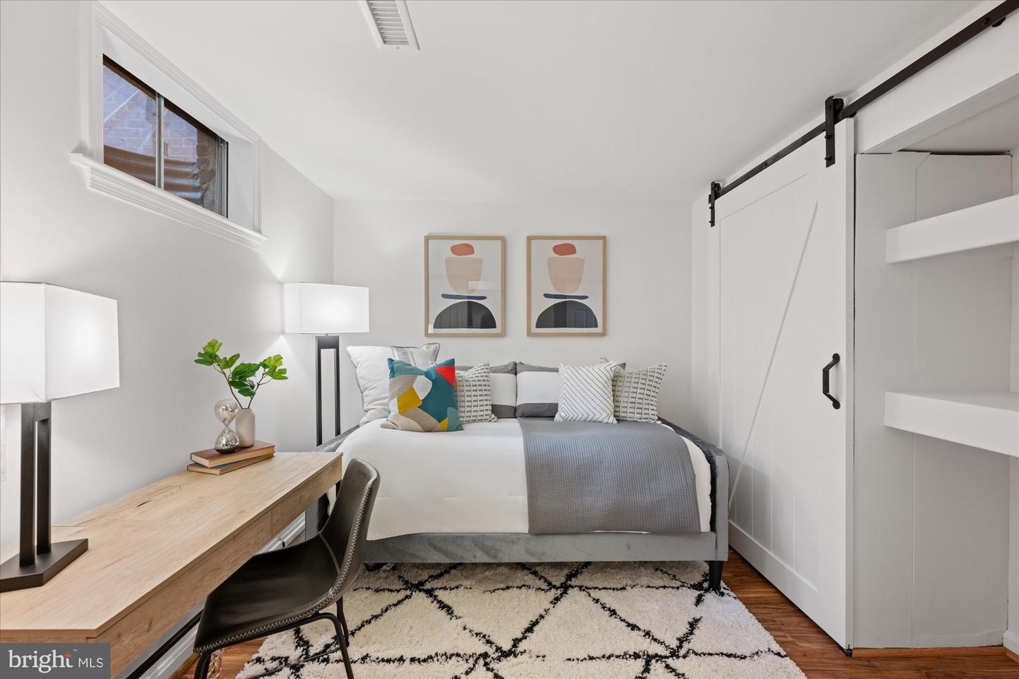 2518 S WALTER REED DR #B, ARLINGTON, Virginia 22206, 2 Bedrooms Bedrooms, ,2 BathroomsBathrooms,Residential,For sale,2518 S WALTER REED DR #B,VAAR2052190 MLS # VAAR2052190