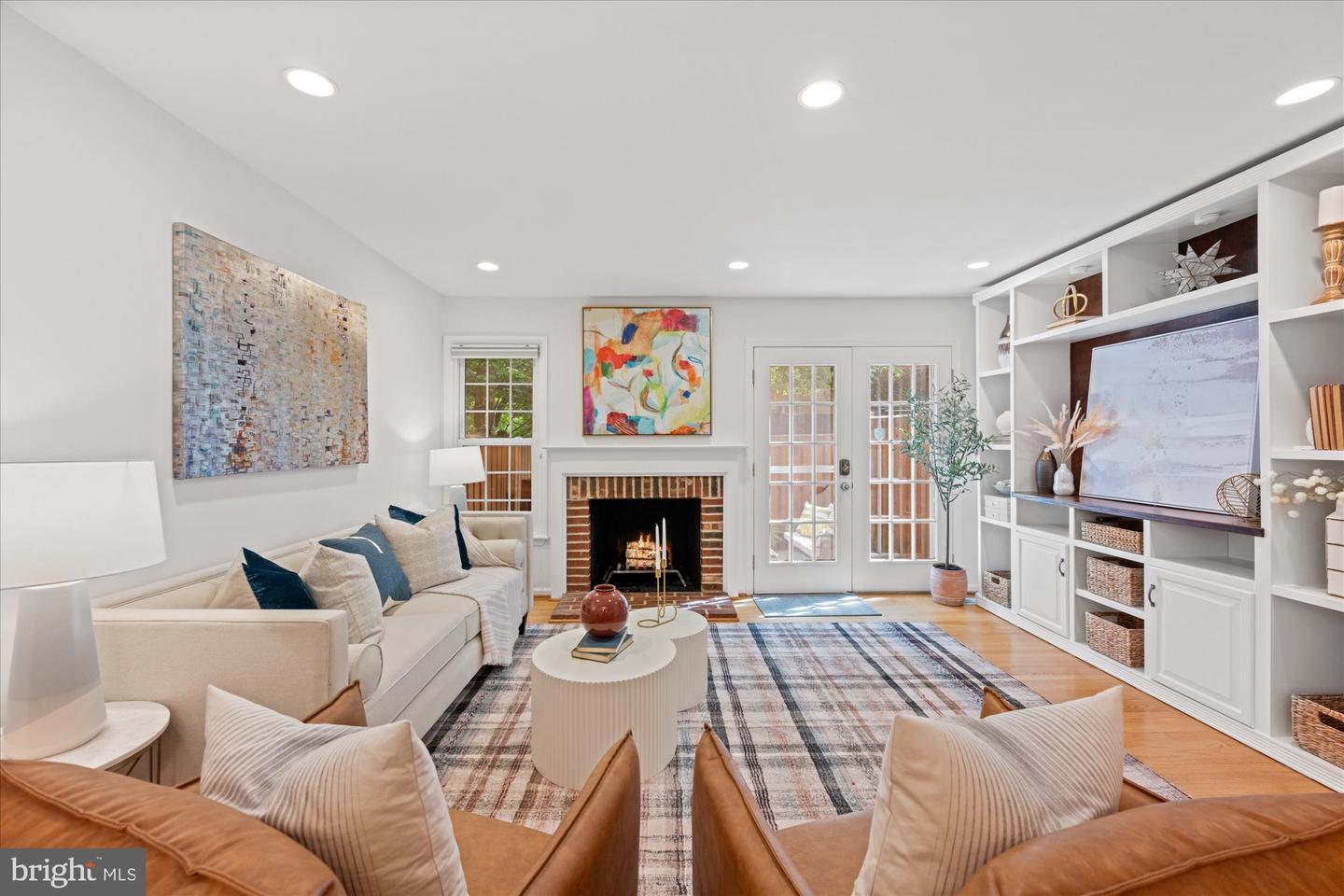 2518 S WALTER REED DR #B, ARLINGTON, Virginia 22206, 2 Bedrooms Bedrooms, ,2 BathroomsBathrooms,Residential,For sale,2518 S WALTER REED DR #B,VAAR2052190 MLS # VAAR2052190