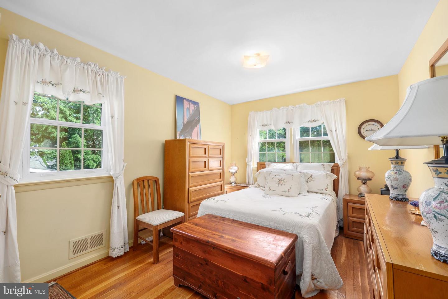 1113 CAMERON RD, ALEXANDRIA, Virginia 22308, 4 Bedrooms Bedrooms, ,3 BathroomsBathrooms,Residential,For sale,1113 CAMERON RD,VAFX2218118 MLS # VAFX2218118