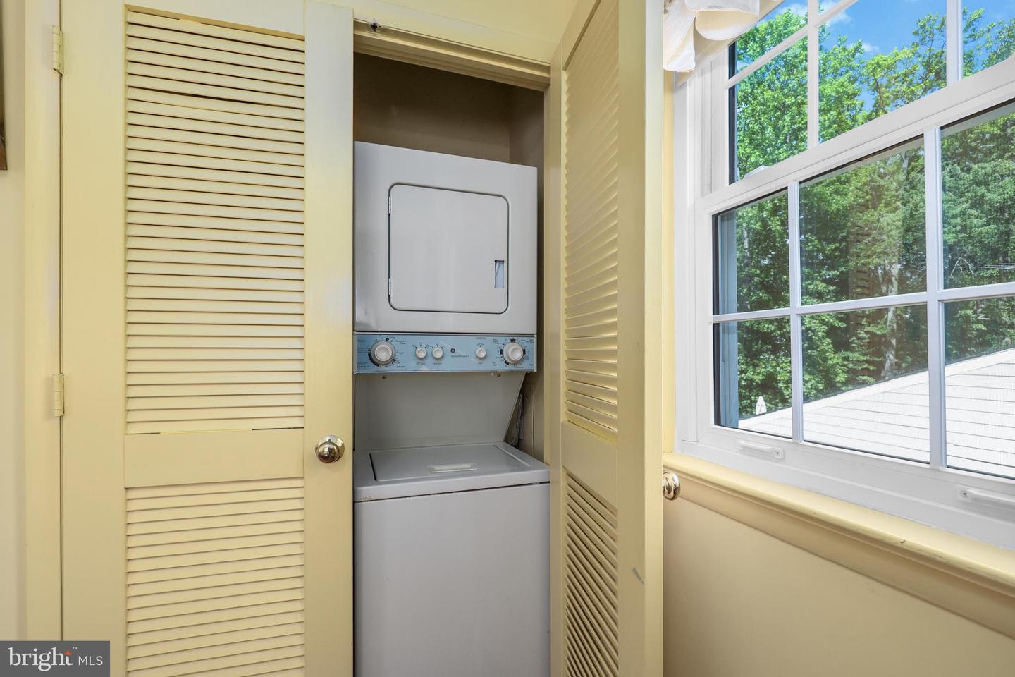 1113 CAMERON RD, ALEXANDRIA, Virginia 22308, 4 Bedrooms Bedrooms, ,3 BathroomsBathrooms,Residential,For sale,1113 CAMERON RD,VAFX2218118 MLS # VAFX2218118