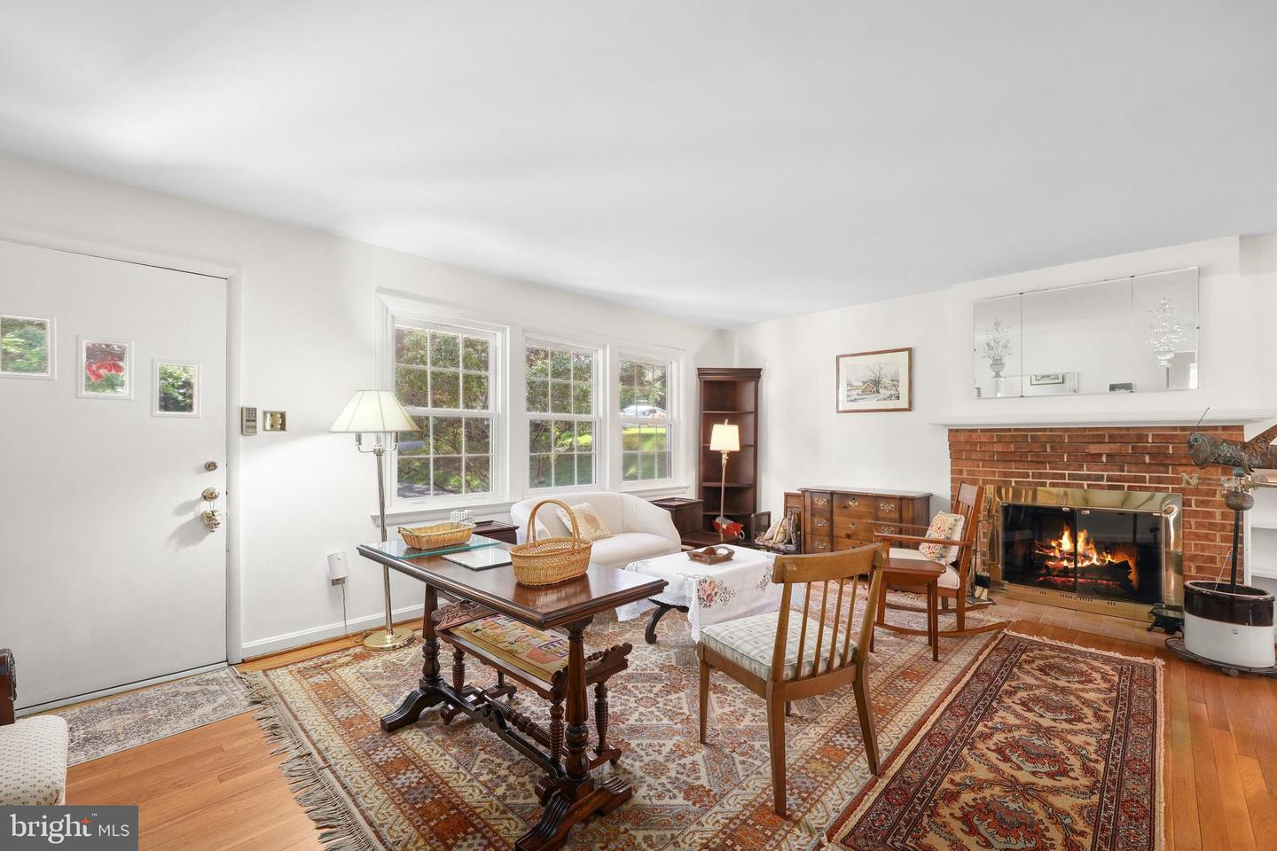 1113 CAMERON RD, ALEXANDRIA, Virginia 22308, 4 Bedrooms Bedrooms, ,3 BathroomsBathrooms,Residential,For sale,1113 CAMERON RD,VAFX2218118 MLS # VAFX2218118