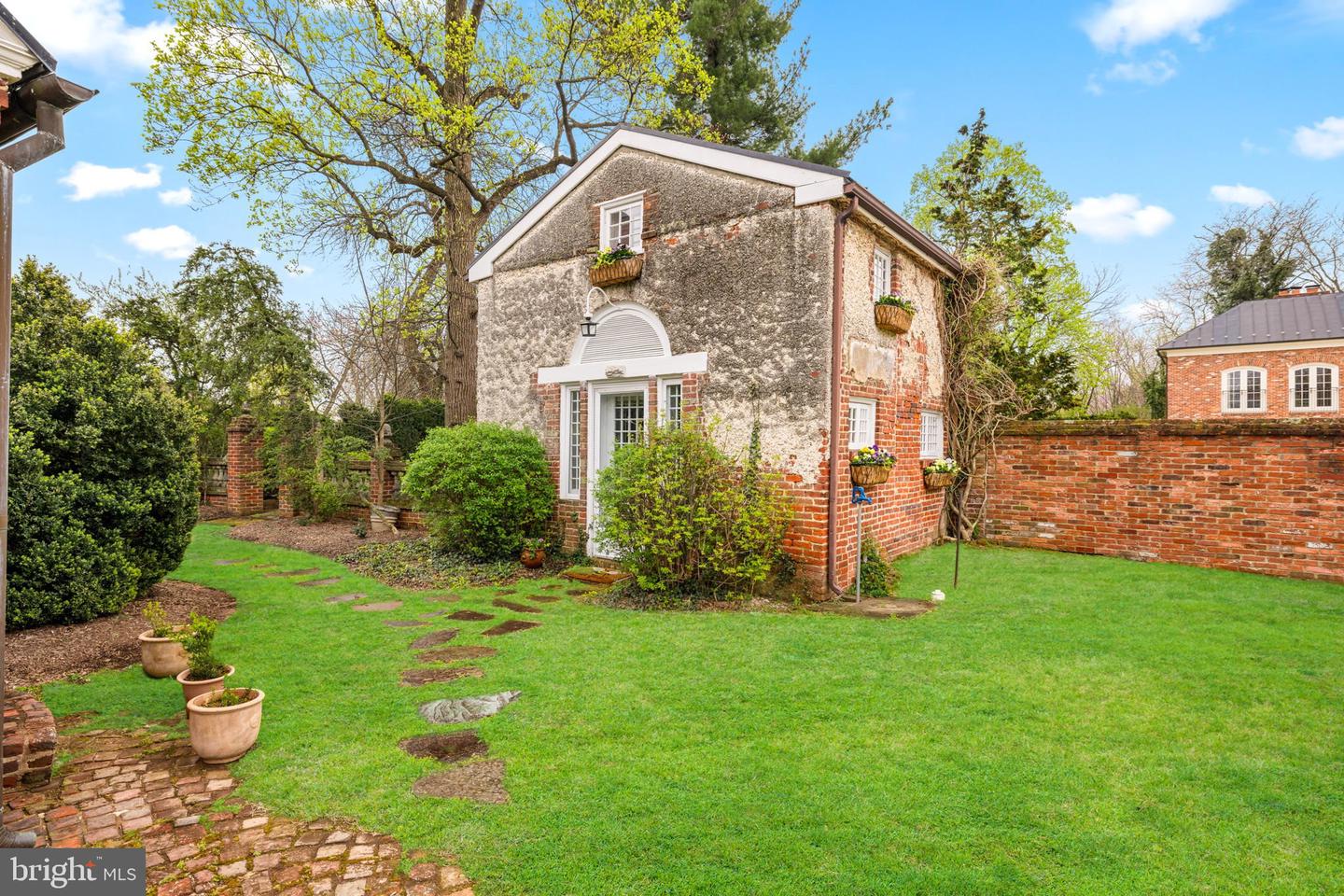 318 N QUAKER LN, ALEXANDRIA, Virginia 22304, ,Land,For sale,318 N QUAKER LN,VAAX2045682 MLS # VAAX2045682