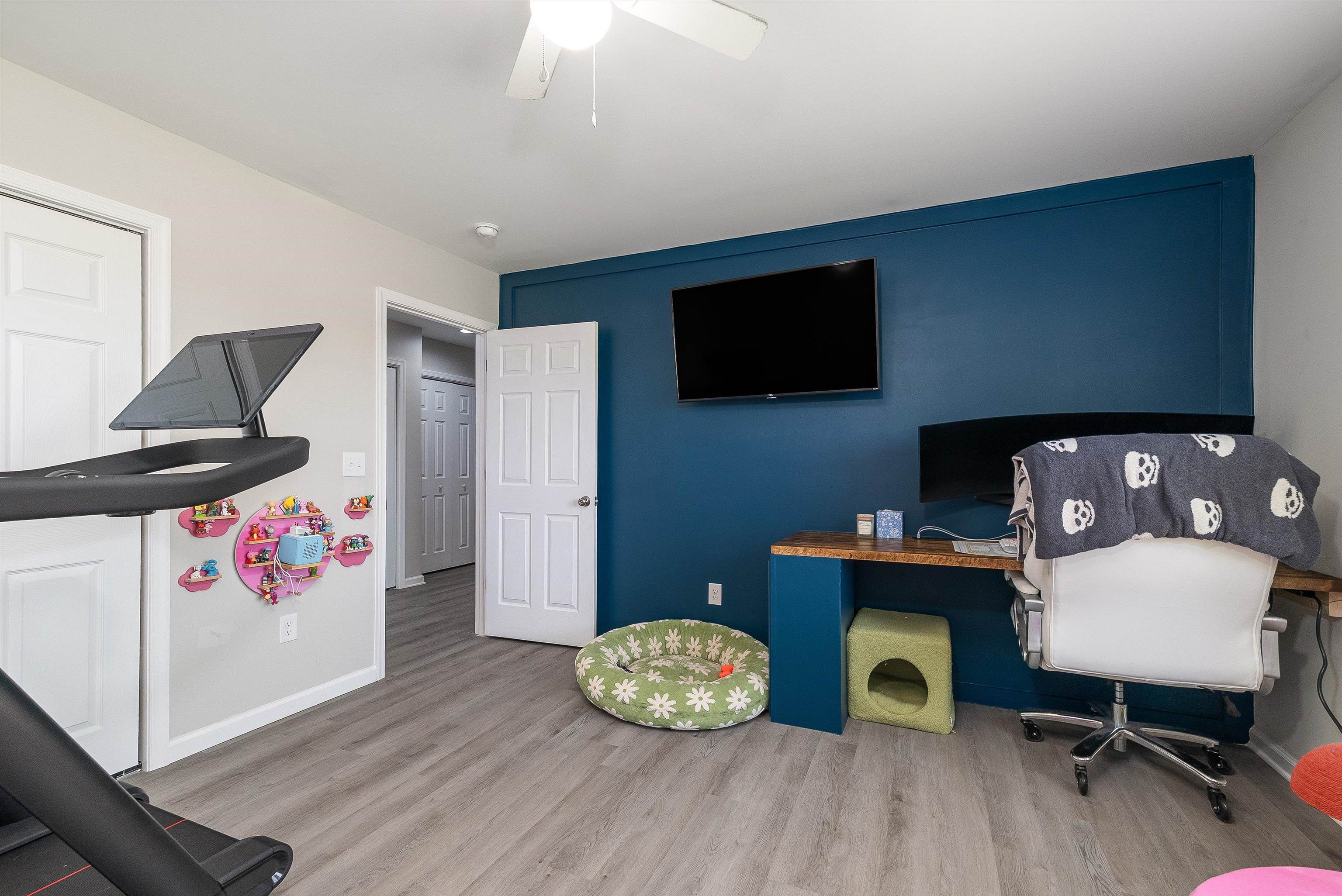 16715 E PROSPECT AVE, ELKTON, Virginia 22827, 3 Bedrooms Bedrooms, ,2 BathroomsBathrooms,Residential,Like New Modern Charmer,16715 E PROSPECT AVE,657115 MLS # 657115