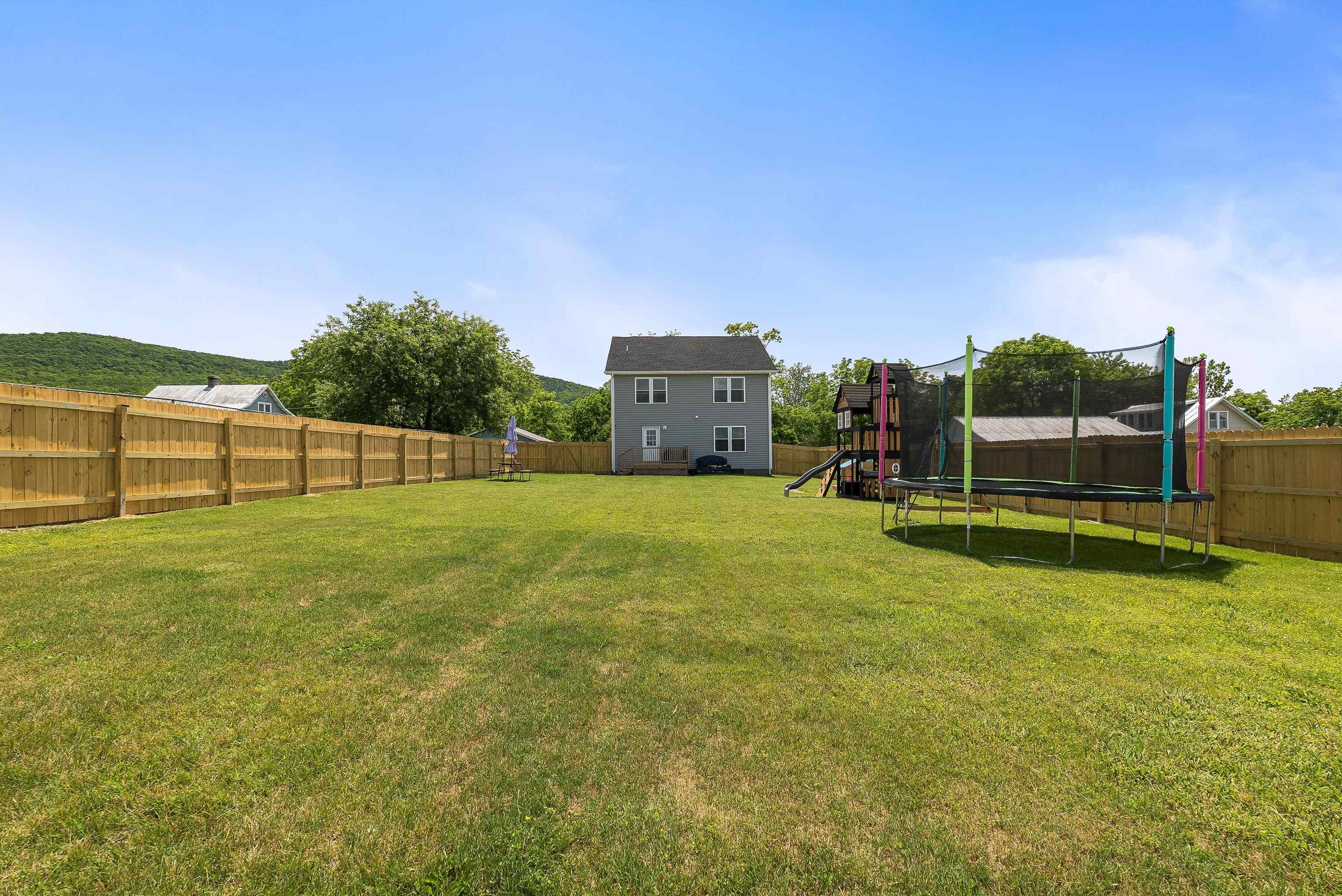 16715 E PROSPECT AVE, ELKTON, Virginia 22827, 3 Bedrooms Bedrooms, ,2 BathroomsBathrooms,Residential,Like New Modern Charmer,16715 E PROSPECT AVE,657115 MLS # 657115