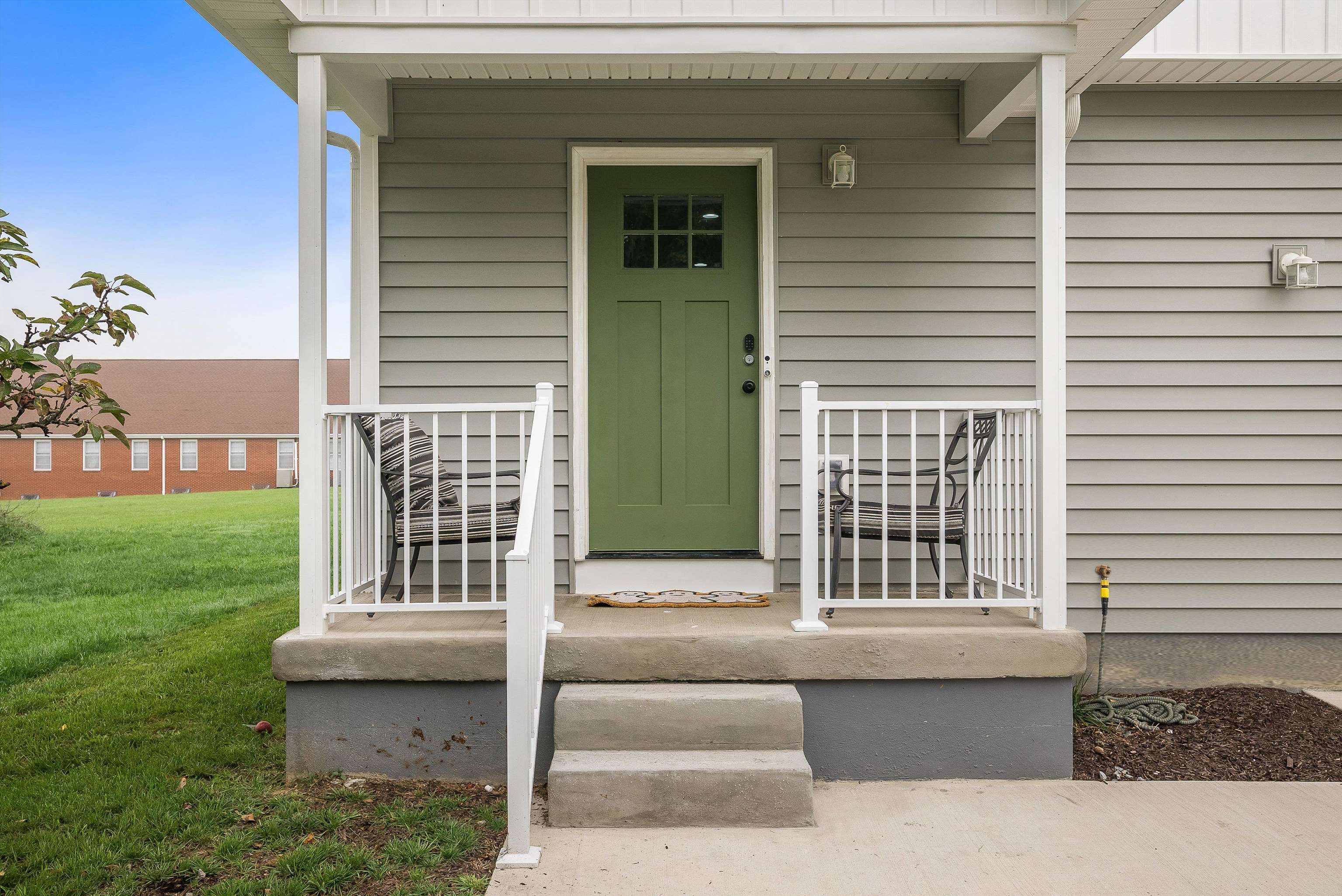 16715 E PROSPECT AVE, ELKTON, Virginia 22827, 3 Bedrooms Bedrooms, ,2 BathroomsBathrooms,Residential,Like New Modern Charmer,16715 E PROSPECT AVE,657115 MLS # 657115