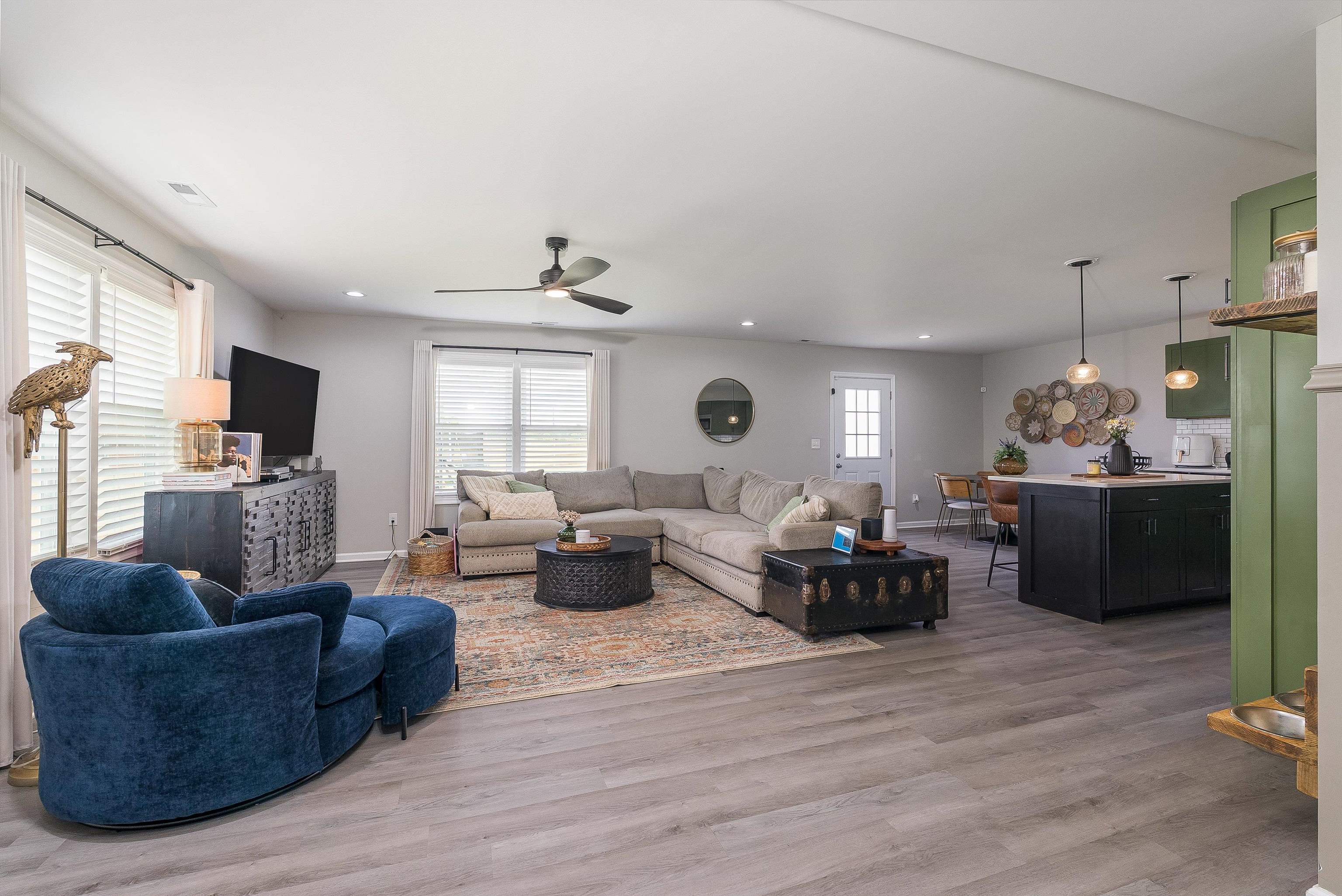 16715 E PROSPECT AVE, ELKTON, Virginia 22827, 3 Bedrooms Bedrooms, ,2 BathroomsBathrooms,Residential,Like New Modern Charmer,16715 E PROSPECT AVE,657115 MLS # 657115
