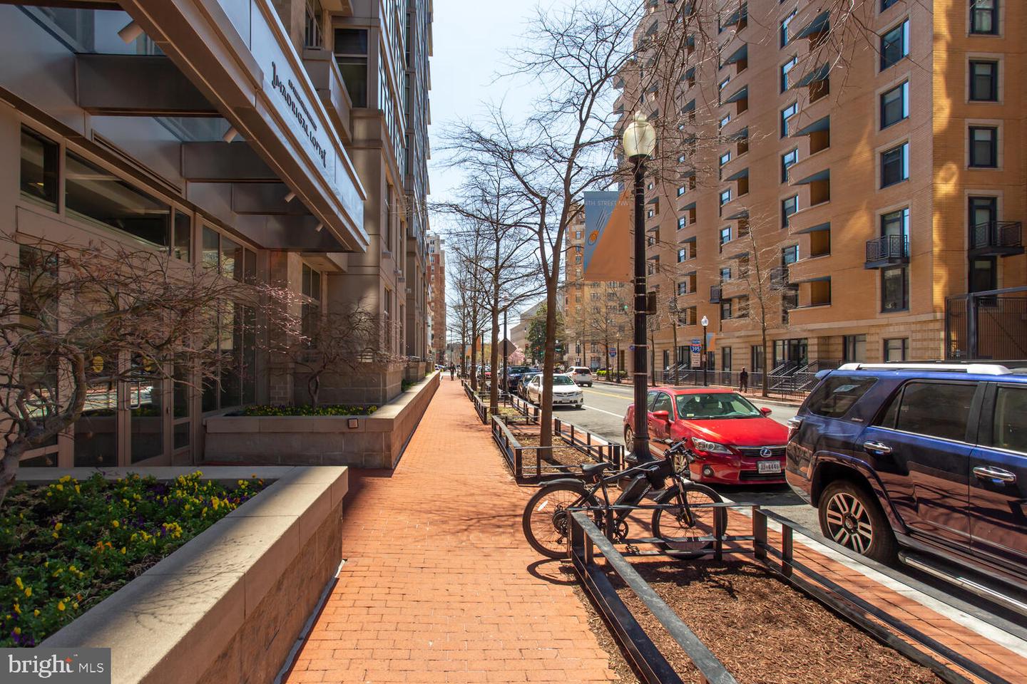 811 4TH ST NW #608, WASHINGTON, District Of Columbia 20001, 1 Bedroom Bedrooms, ,1 BathroomBathrooms,Residential,For sale,811 4TH ST NW #608,DCDC2191630 MLS # DCDC2191630