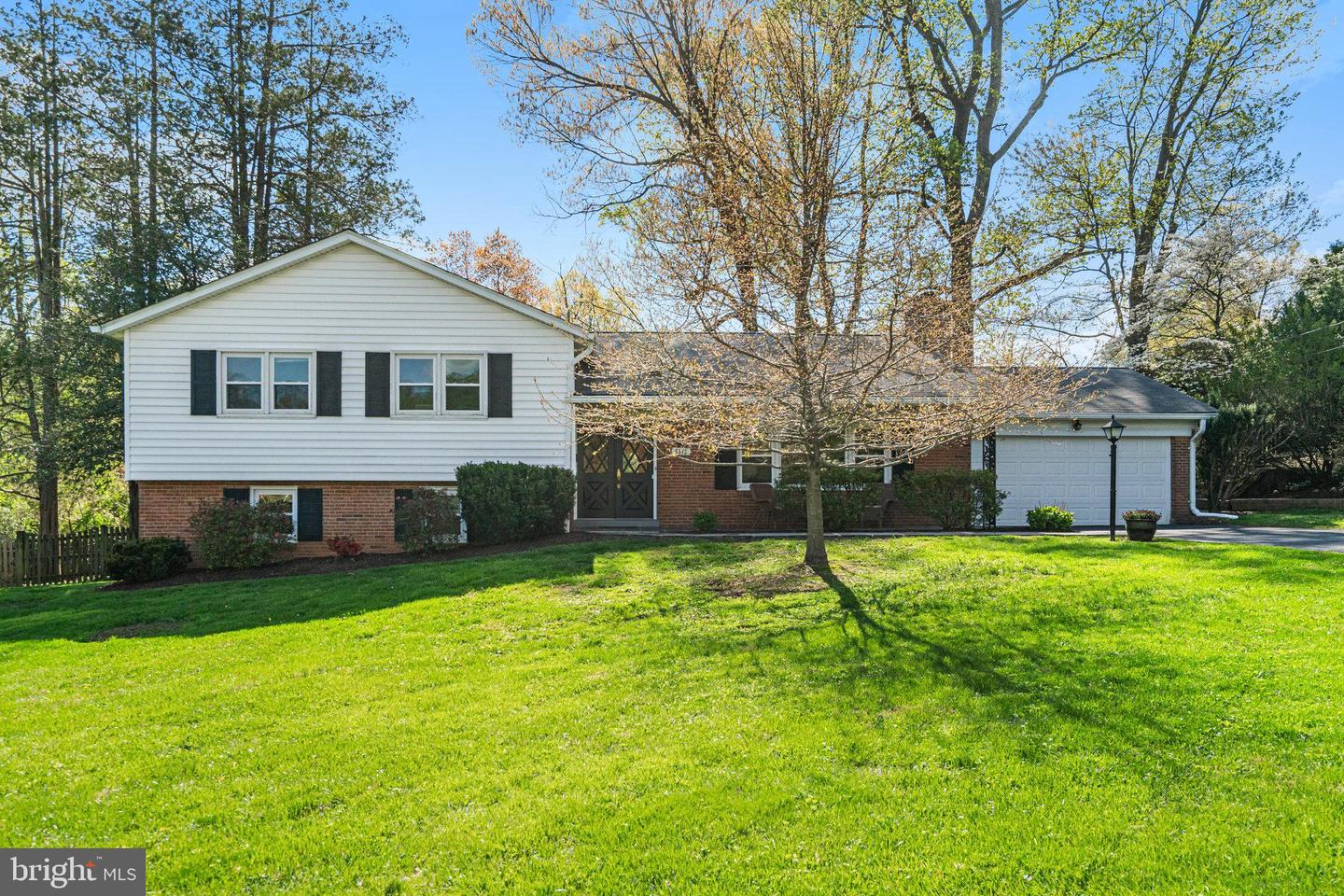 6515 WALTERS WOODS DR, FALLS CHURCH, Virginia 22044, 4 Bedrooms Bedrooms, ,4 BathroomsBathrooms,Residential,For sale,6515 WALTERS WOODS DR,VAFX2231970 MLS # VAFX2231970