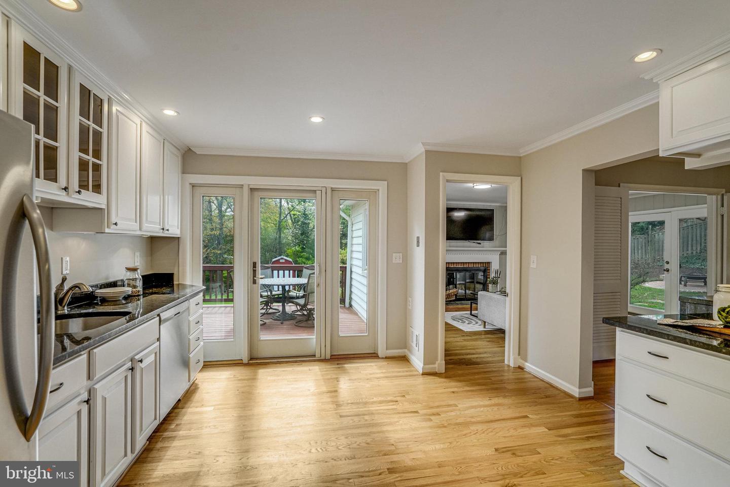 6515 WALTERS WOODS DR, FALLS CHURCH, Virginia 22044, 4 Bedrooms Bedrooms, ,4 BathroomsBathrooms,Residential,For sale,6515 WALTERS WOODS DR,VAFX2231970 MLS # VAFX2231970