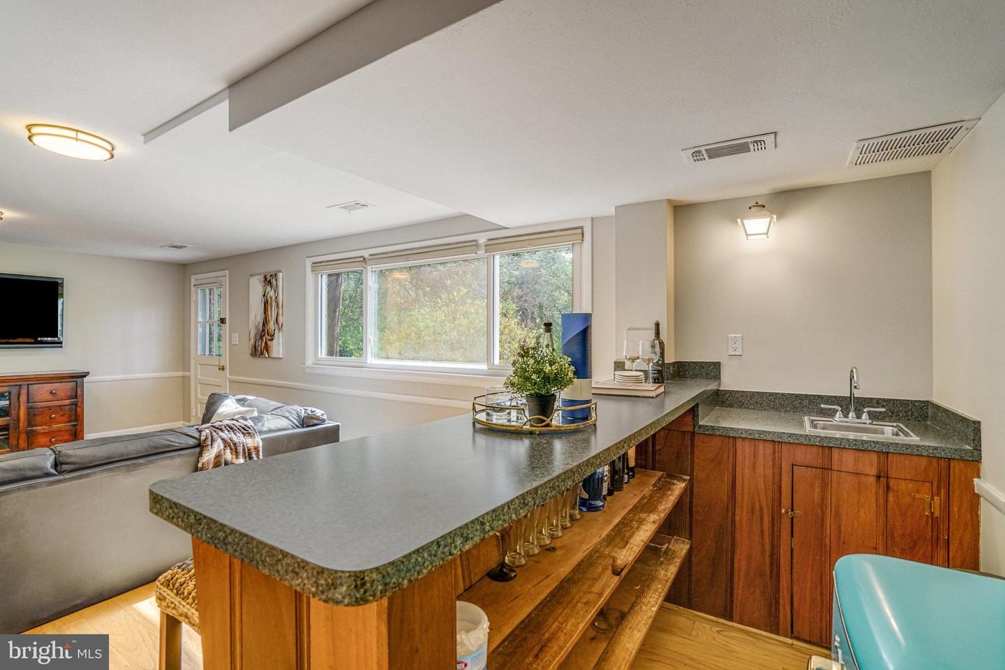 6515 WALTERS WOODS DR, FALLS CHURCH, Virginia 22044, 4 Bedrooms Bedrooms, ,4 BathroomsBathrooms,Residential,For sale,6515 WALTERS WOODS DR,VAFX2231970 MLS # VAFX2231970