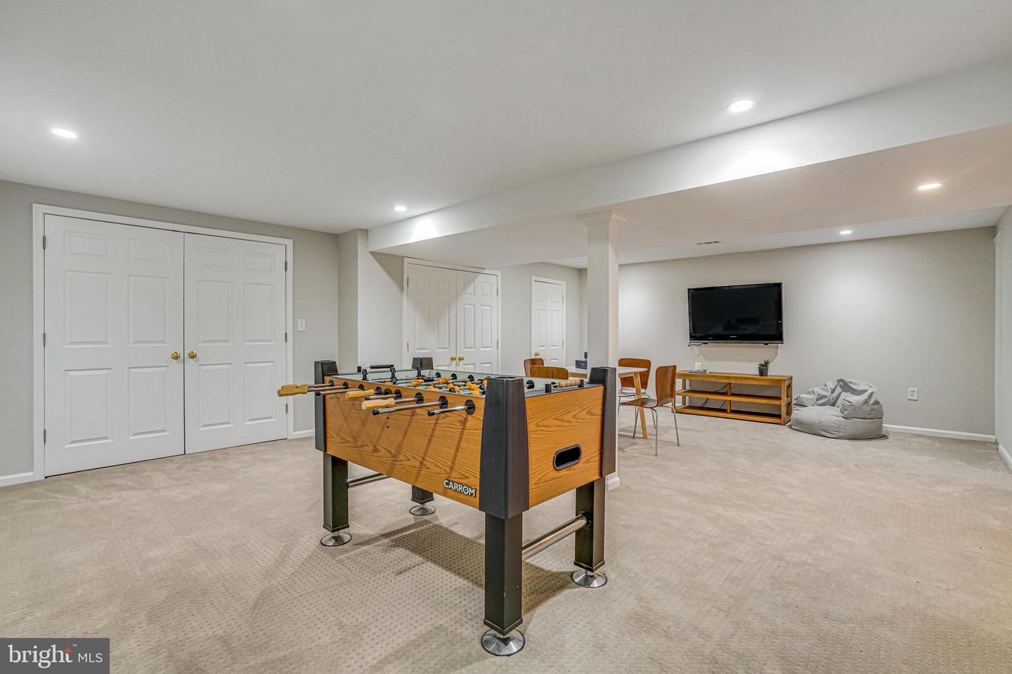 6515 WALTERS WOODS DR, FALLS CHURCH, Virginia 22044, 4 Bedrooms Bedrooms, ,4 BathroomsBathrooms,Residential,For sale,6515 WALTERS WOODS DR,VAFX2231970 MLS # VAFX2231970
