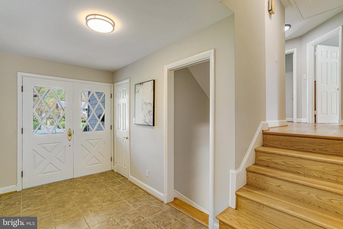 6515 WALTERS WOODS DR, FALLS CHURCH, Virginia 22044, 4 Bedrooms Bedrooms, ,4 BathroomsBathrooms,Residential,For sale,6515 WALTERS WOODS DR,VAFX2231970 MLS # VAFX2231970