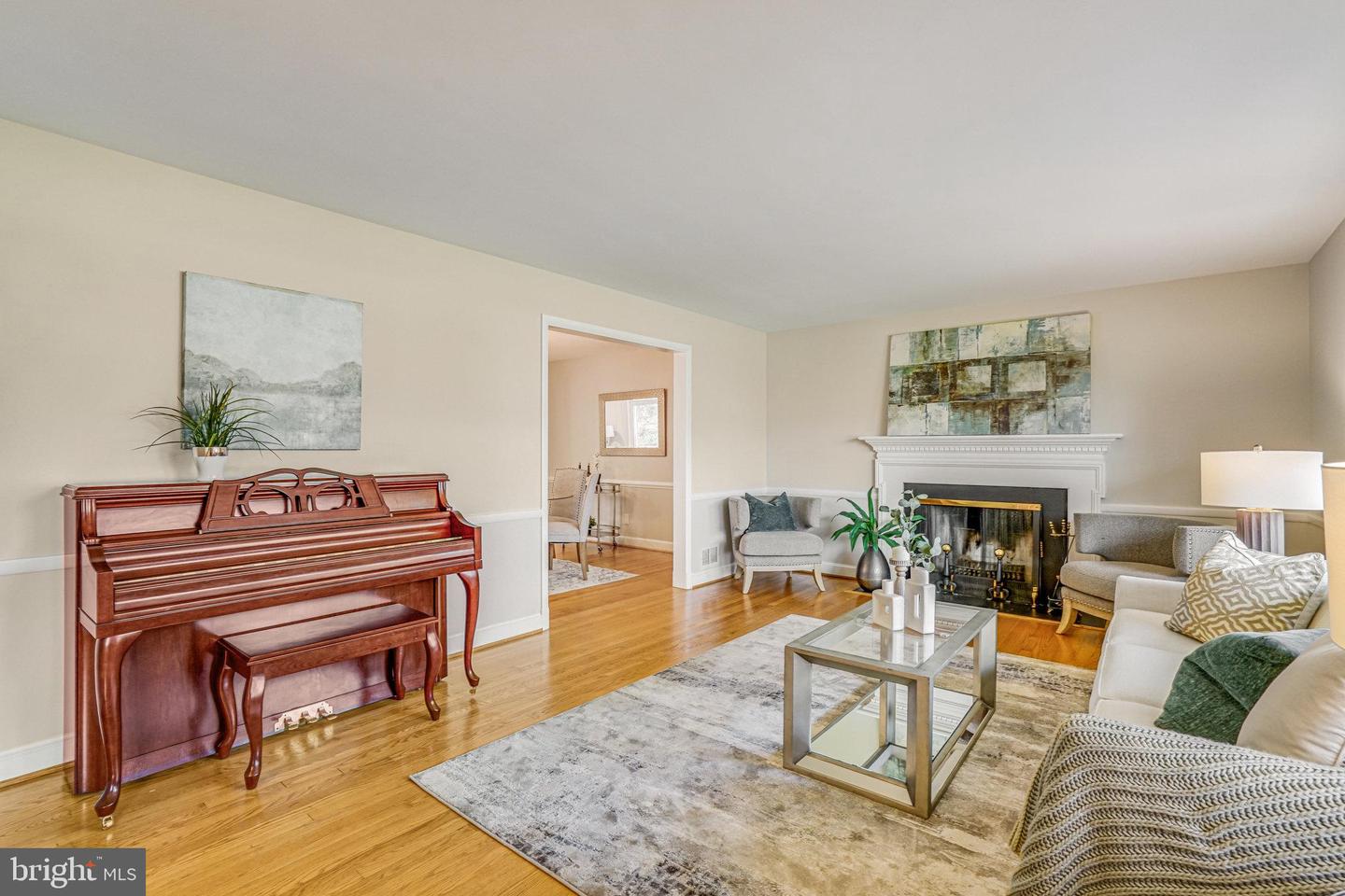 6515 WALTERS WOODS DR, FALLS CHURCH, Virginia 22044, 4 Bedrooms Bedrooms, ,4 BathroomsBathrooms,Residential,For sale,6515 WALTERS WOODS DR,VAFX2231970 MLS # VAFX2231970
